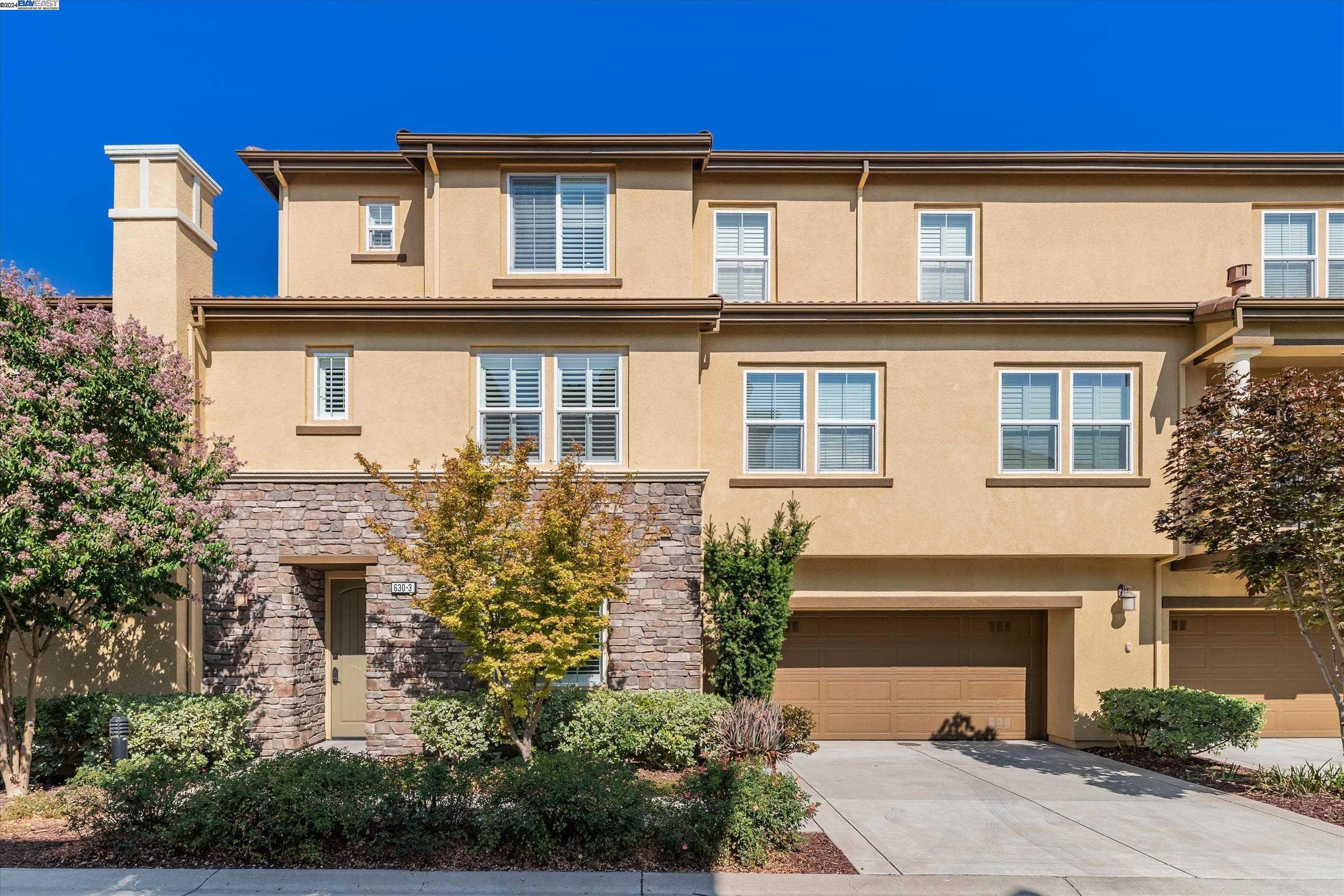 MLS: 41069769 Condo For Sale
