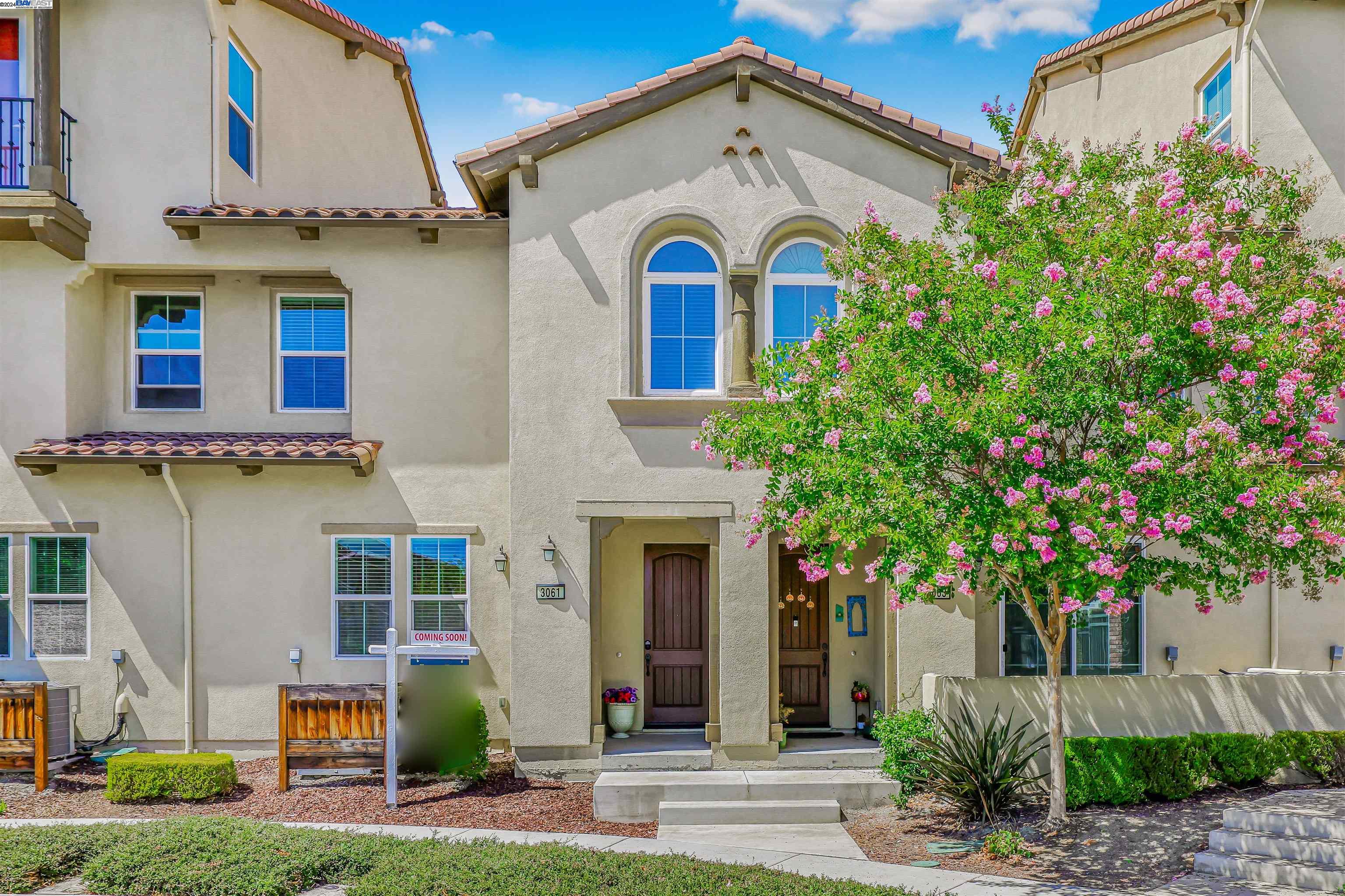 MLS: 41069781 Condo For Sale