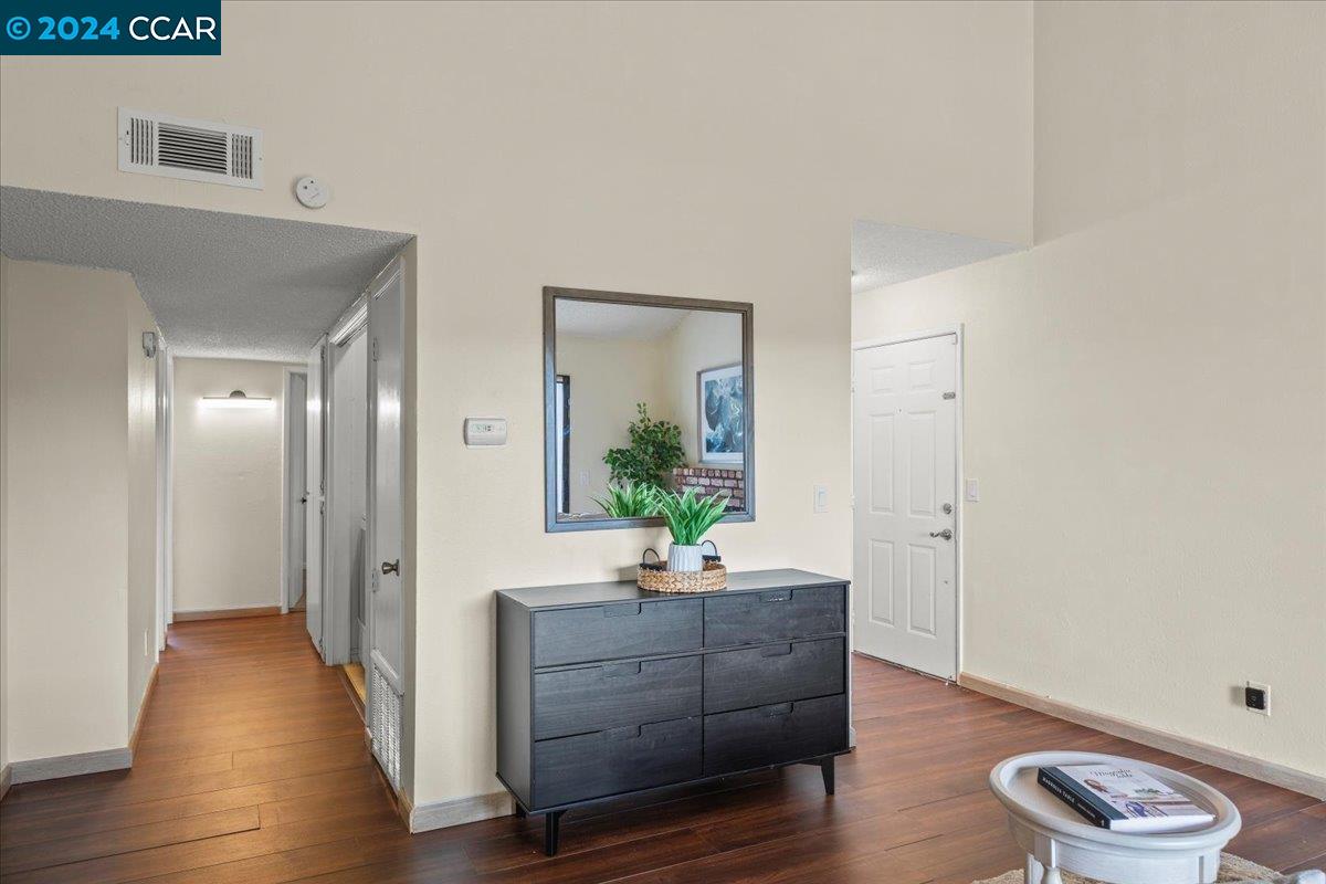 Photo #2: 41069805 Listing 