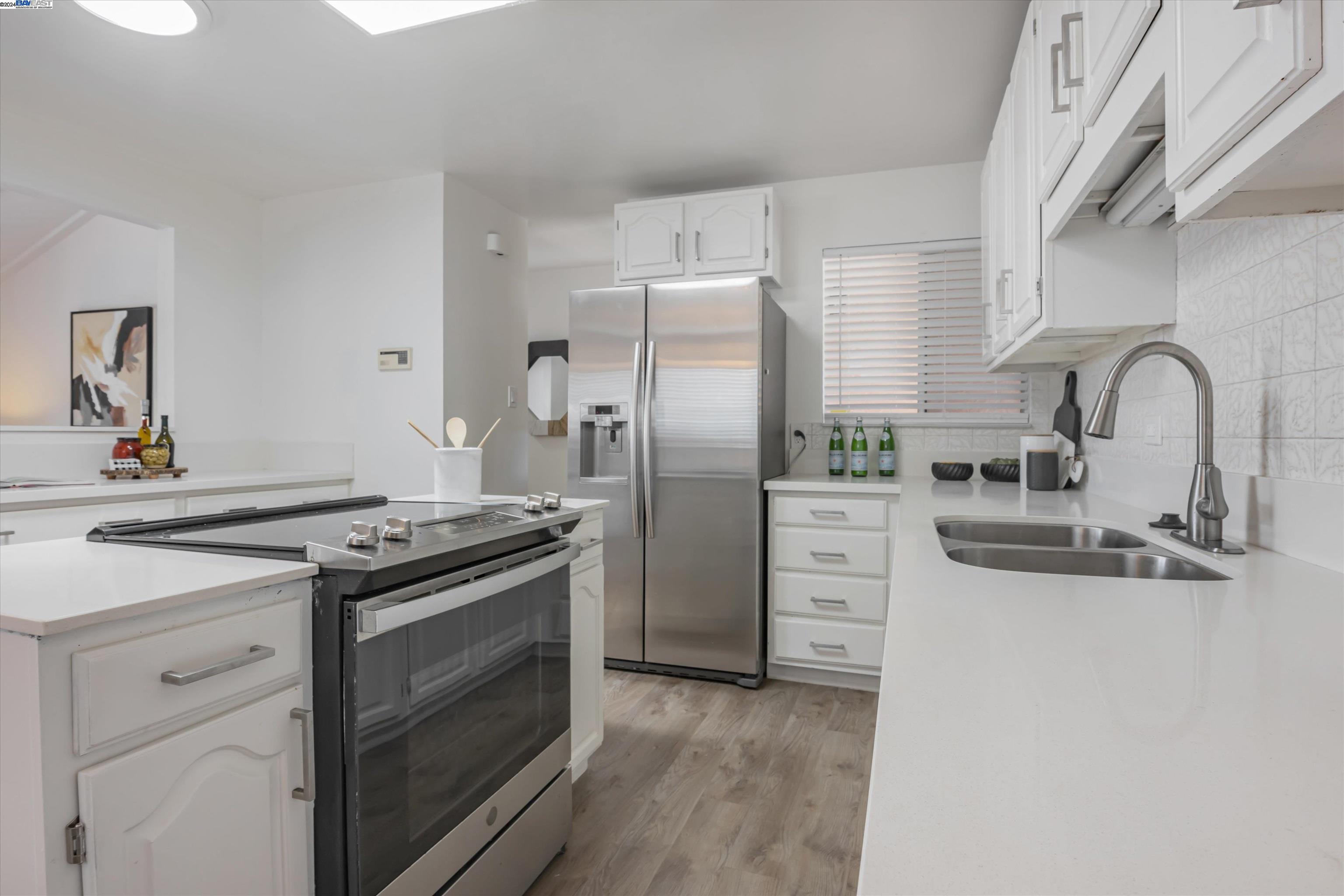 Detail Gallery Image 11 of 36 For 1943 Vining Dr, San Leandro,  CA 94579 - 3 Beds | 2 Baths