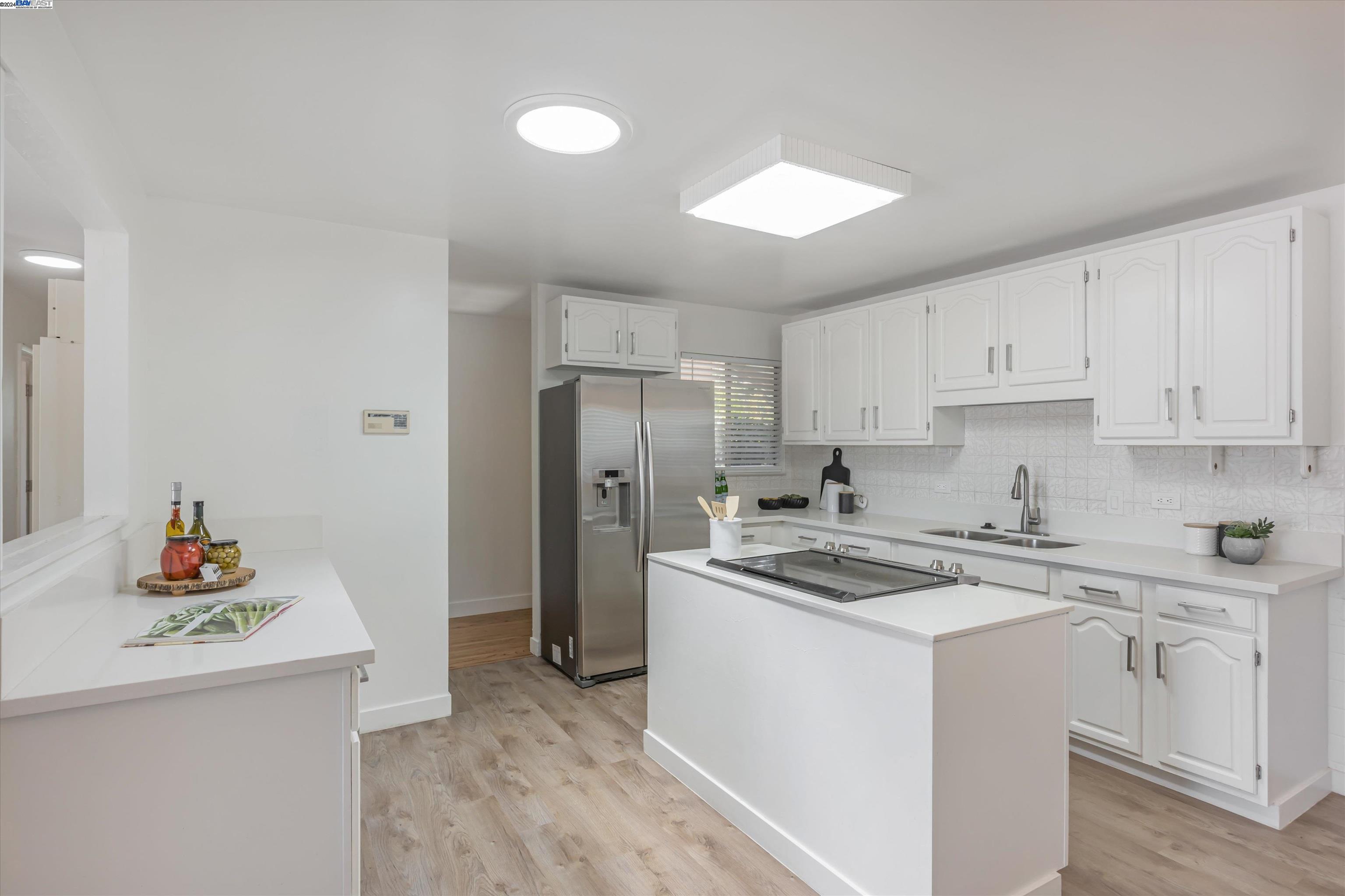 Detail Gallery Image 12 of 36 For 1943 Vining Dr, San Leandro,  CA 94579 - 3 Beds | 2 Baths