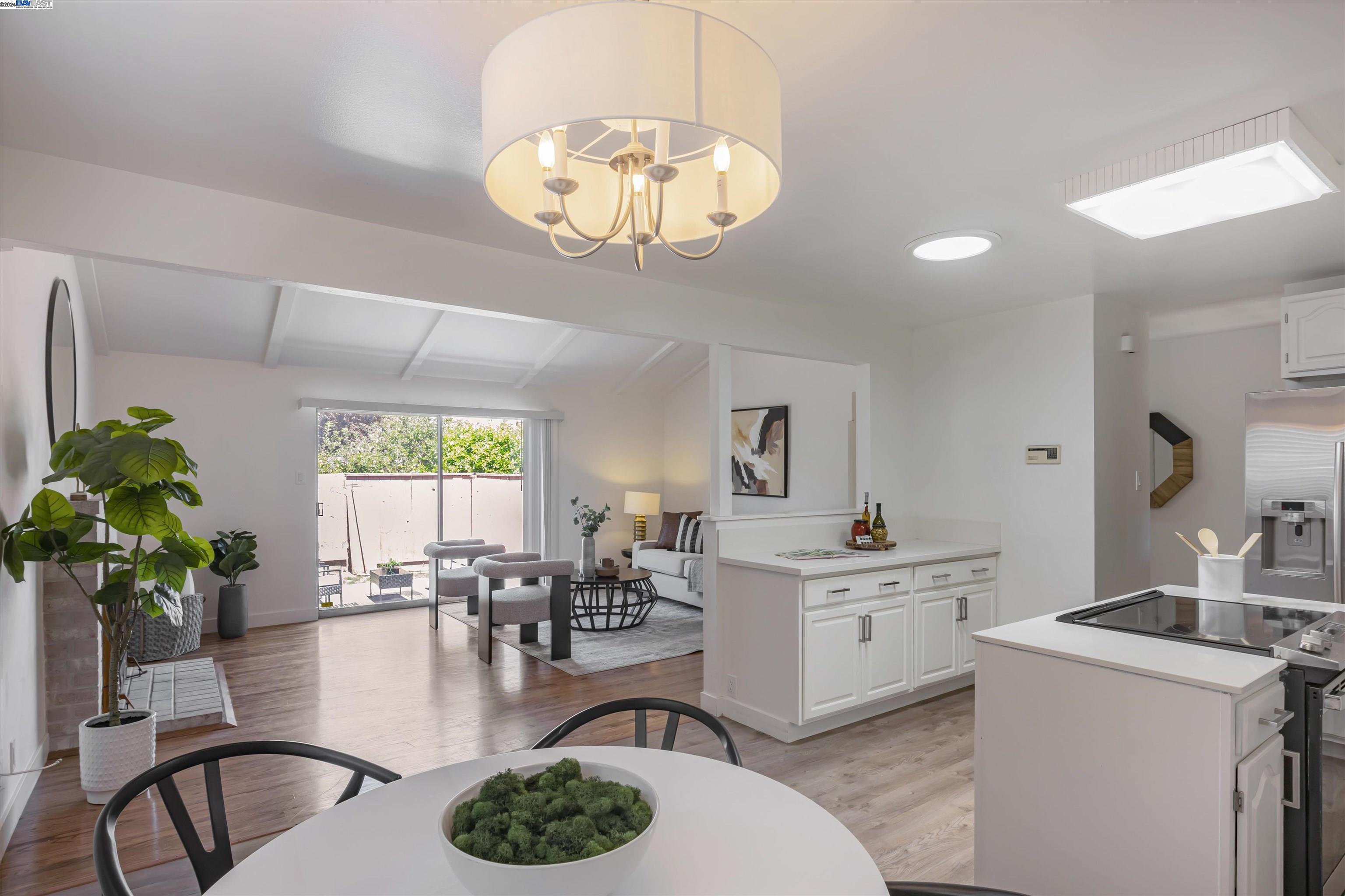 Detail Gallery Image 17 of 36 For 1943 Vining Dr, San Leandro,  CA 94579 - 3 Beds | 2 Baths