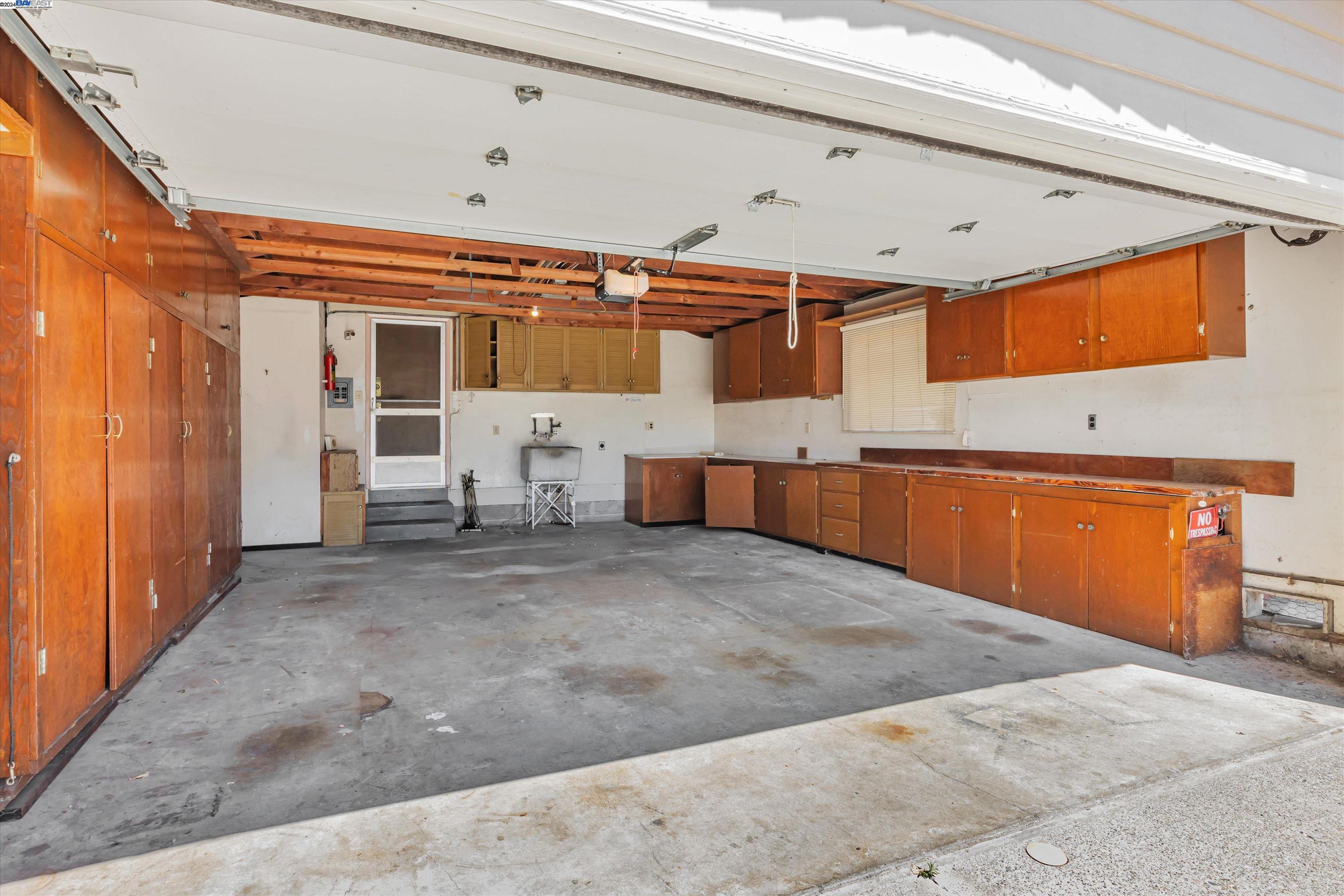 Detail Gallery Image 30 of 36 For 1943 Vining Dr, San Leandro,  CA 94579 - 3 Beds | 2 Baths