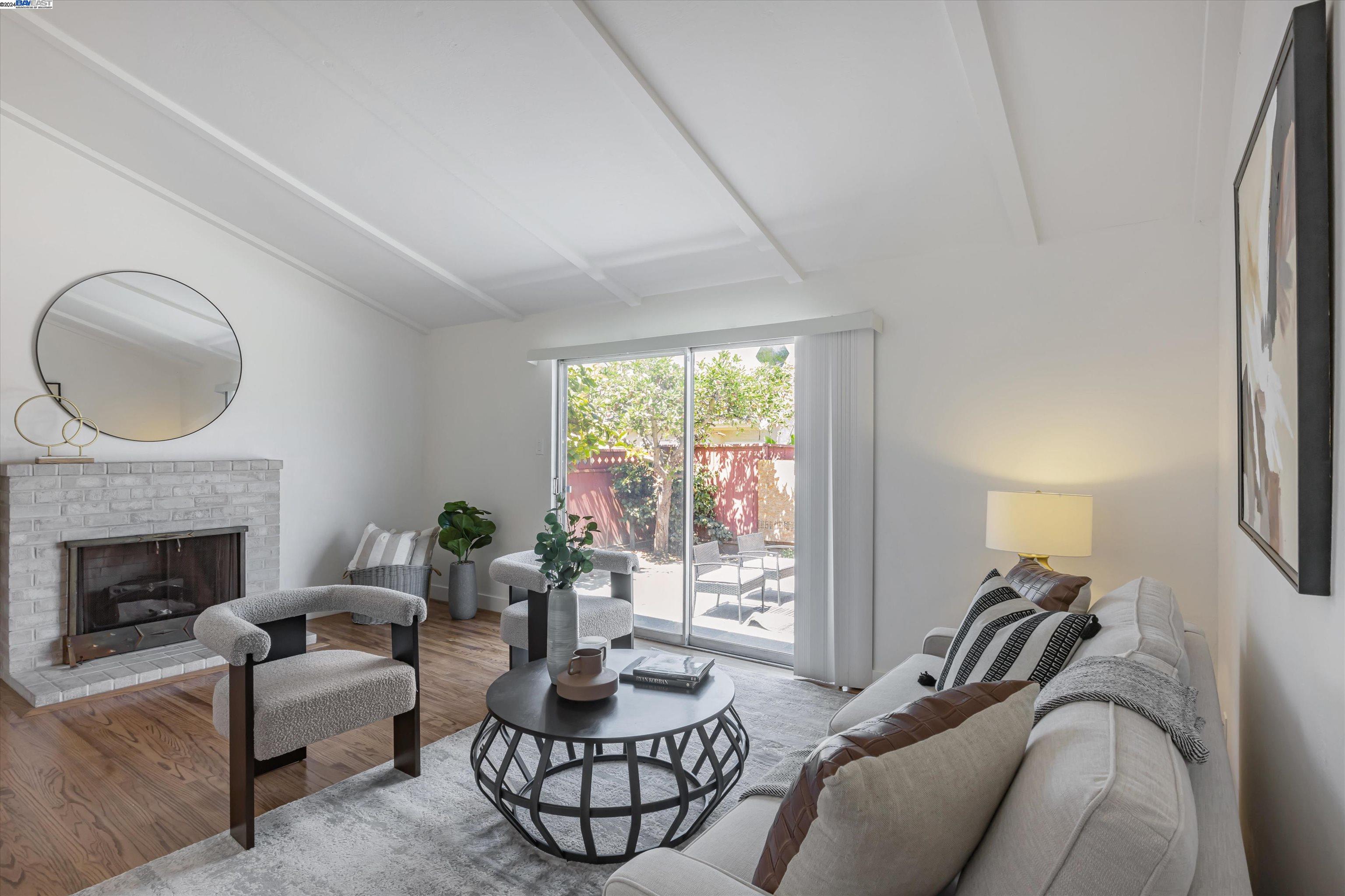 Detail Gallery Image 6 of 36 For 1943 Vining Dr, San Leandro,  CA 94579 - 3 Beds | 2 Baths