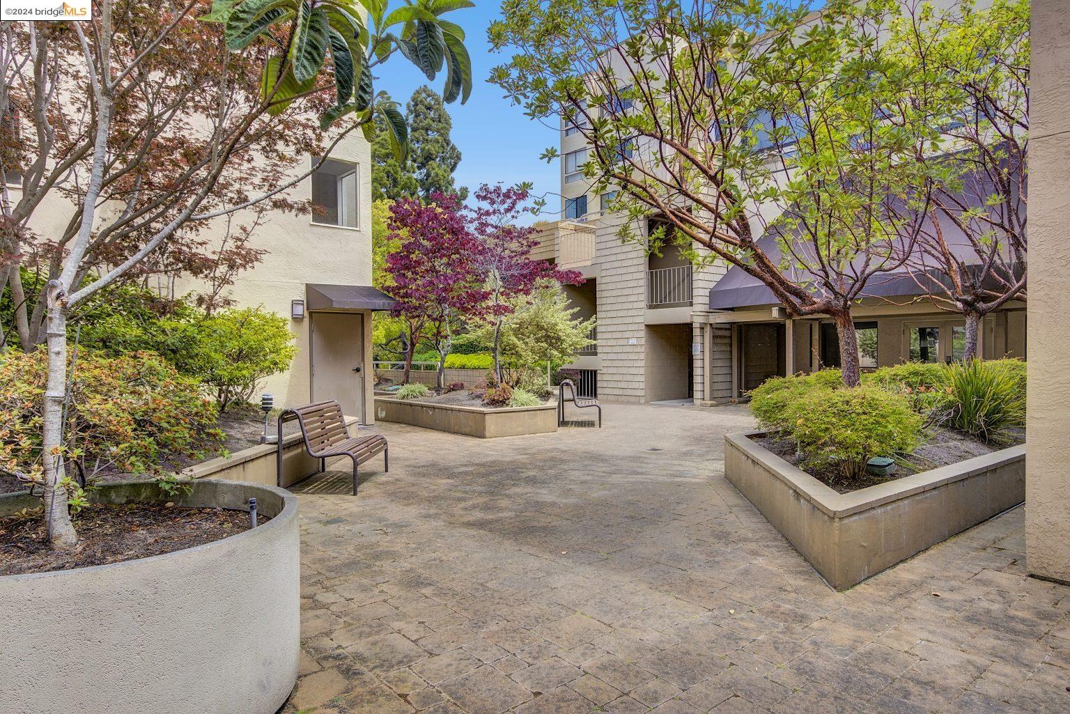 Detail Gallery Image 58 of 59 For 545 Pierce St #2112,  Albany,  CA 94706 - 2 Beds | 2 Baths