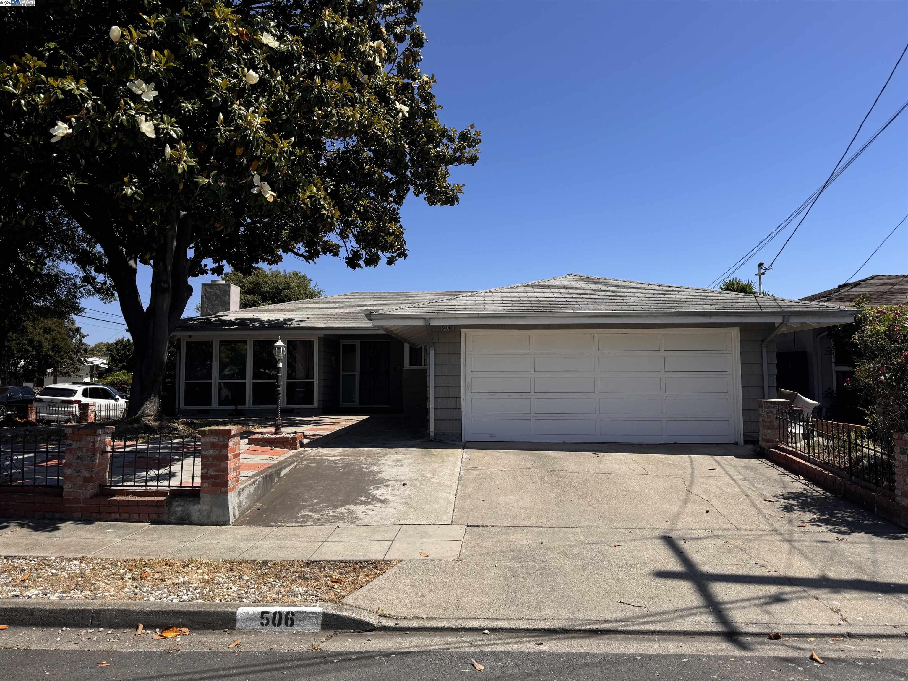 Detail Gallery Image 1 of 1 For 506 Beechmont Ln, Hayward,  CA 94544 - 3 Beds | 2 Baths