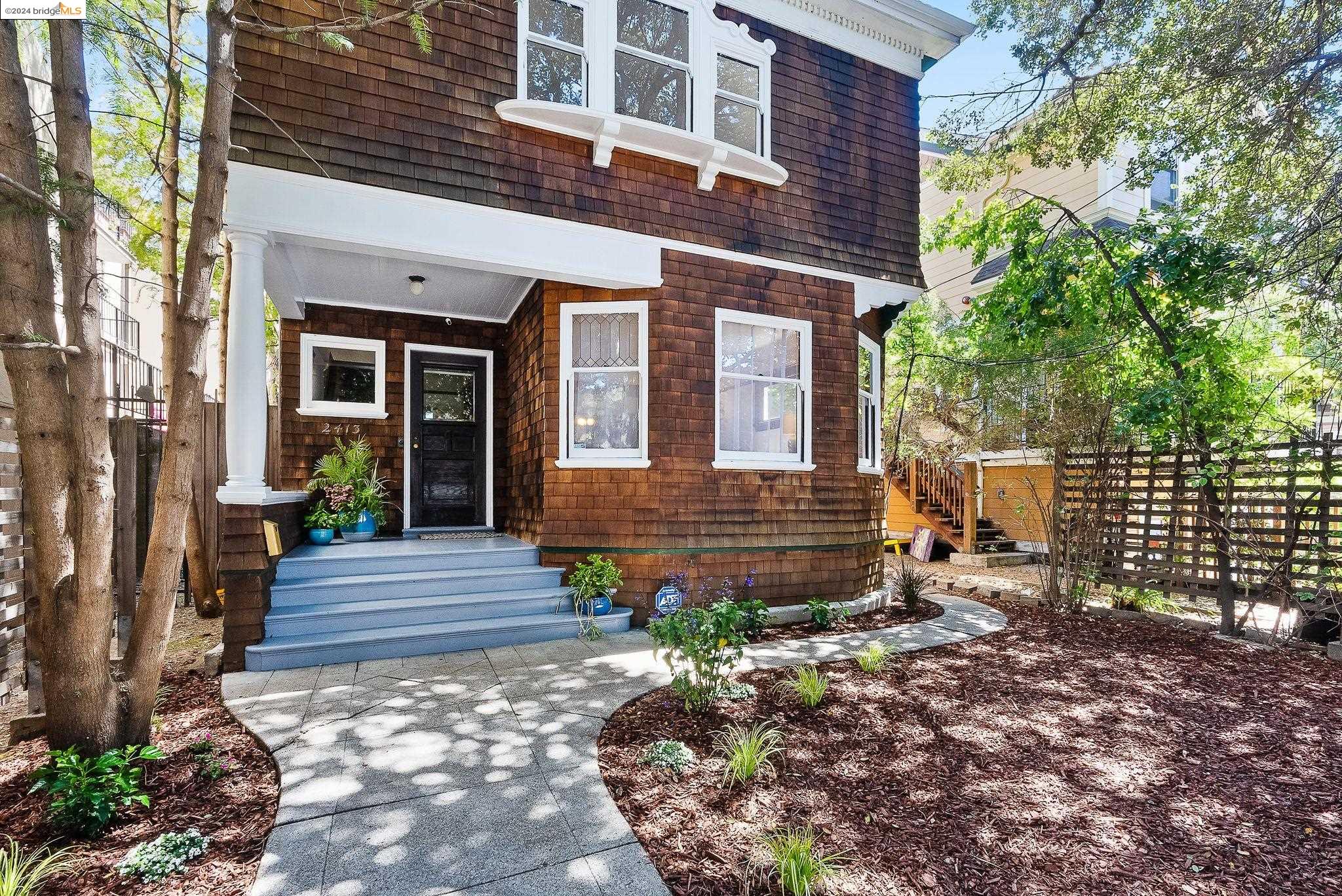 Detail Gallery Image 1 of 1 For 2413 Fulton, Berkeley,  CA 94704-2016 - 3 Beds | 1/1 Baths