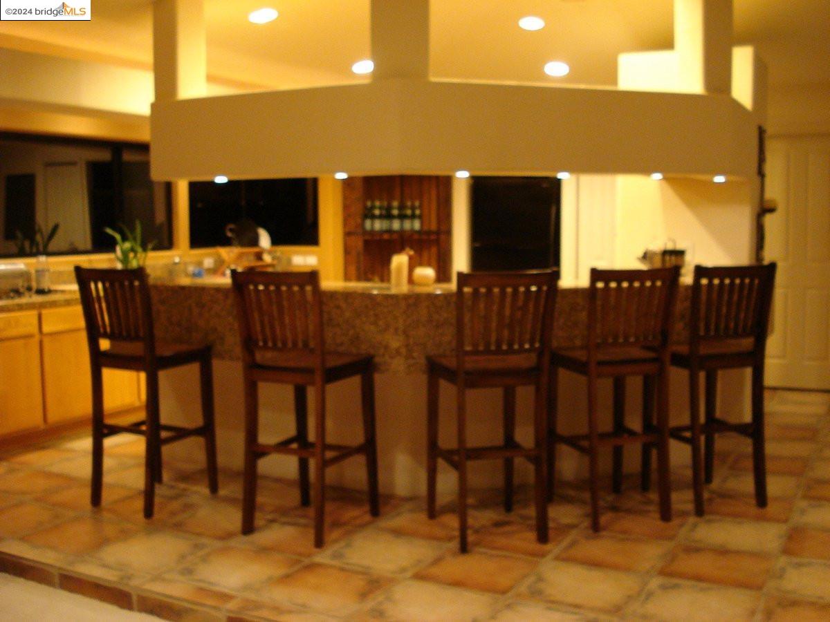 Detail Gallery Image 14 of 38 For 25435 Hidden Mesa Rd, Monterey,  CA 93940 - 3 Beds | 2/1 Baths