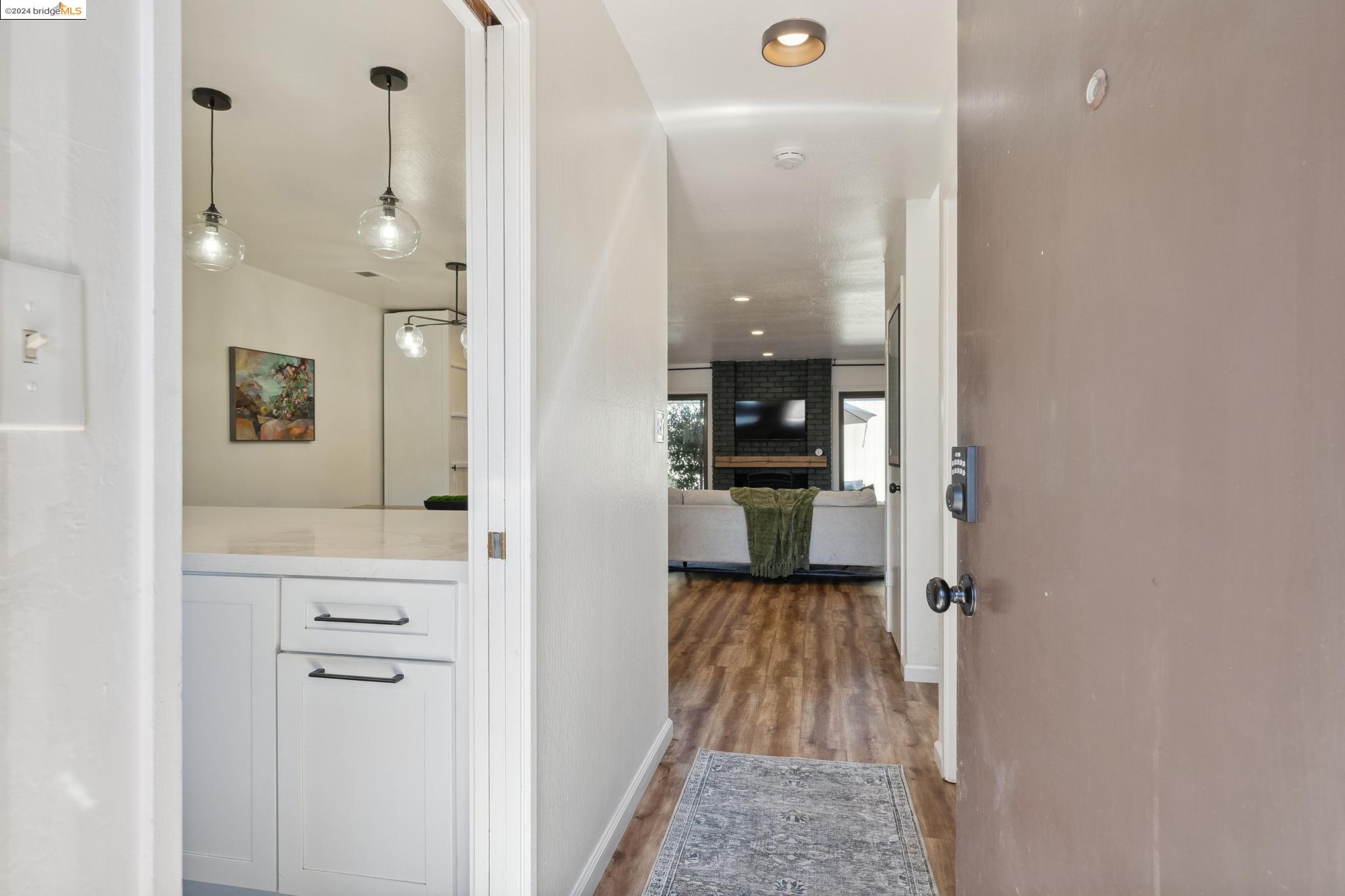 Photo #3: 41069987 Listing 