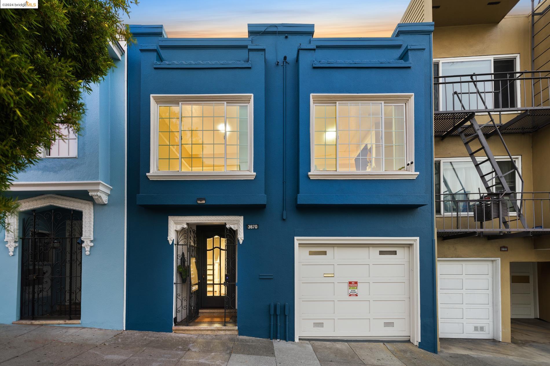 3670 Mission St