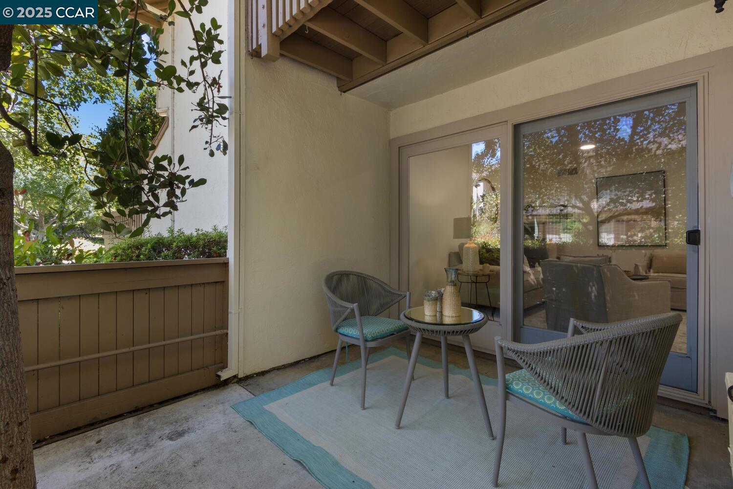 Photo #3: 41070003 Listing 