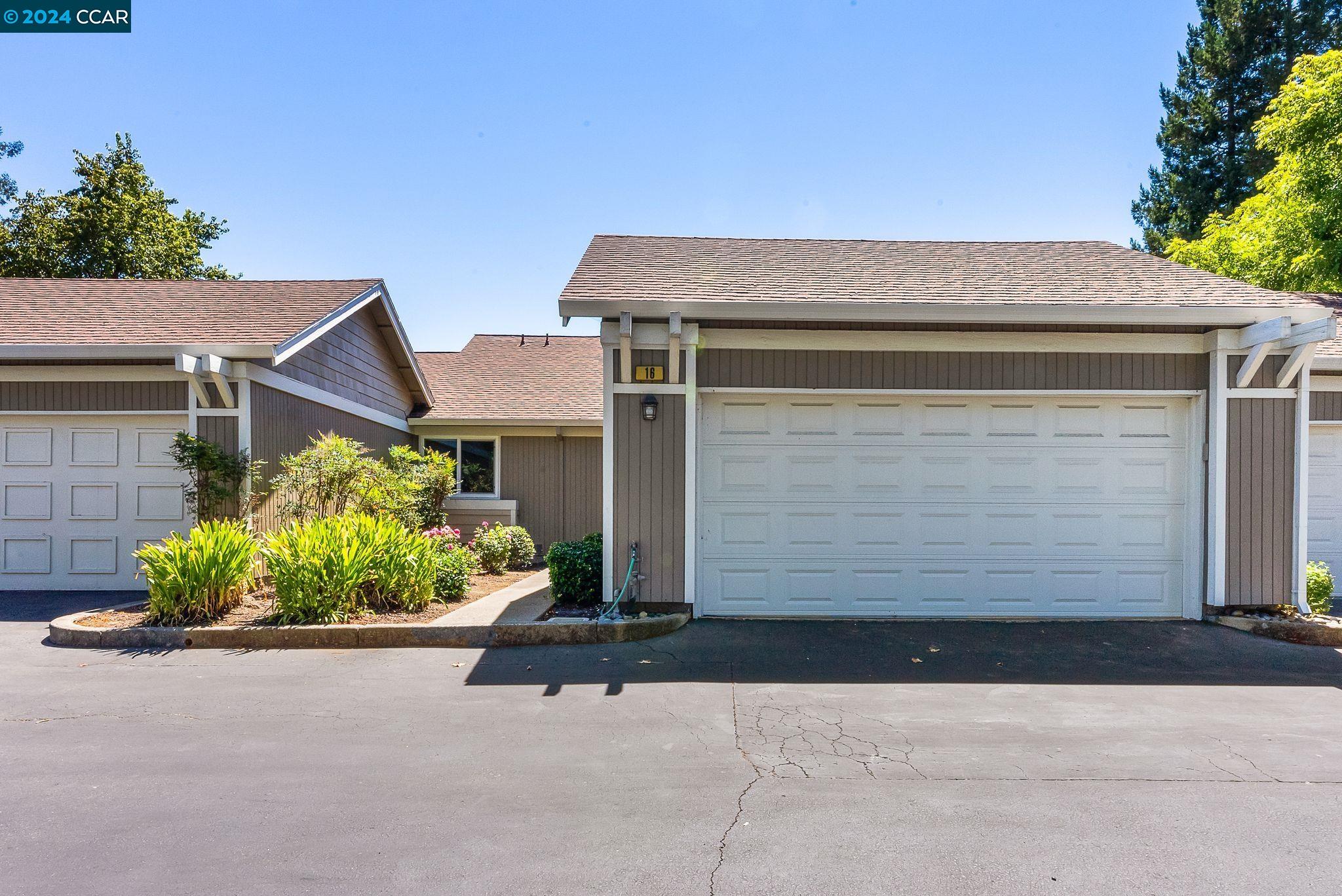 More Details about MLS # 41070029 : 16 DONEGAL WAY