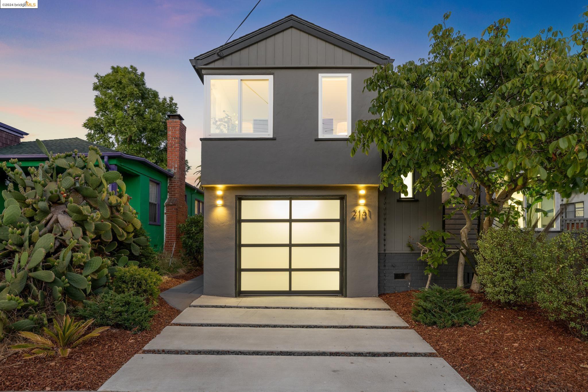 Detail Gallery Image 1 of 1 For 2131 Spaulding Ave, Berkeley,  CA 94703 - 2 Beds | 2 Baths