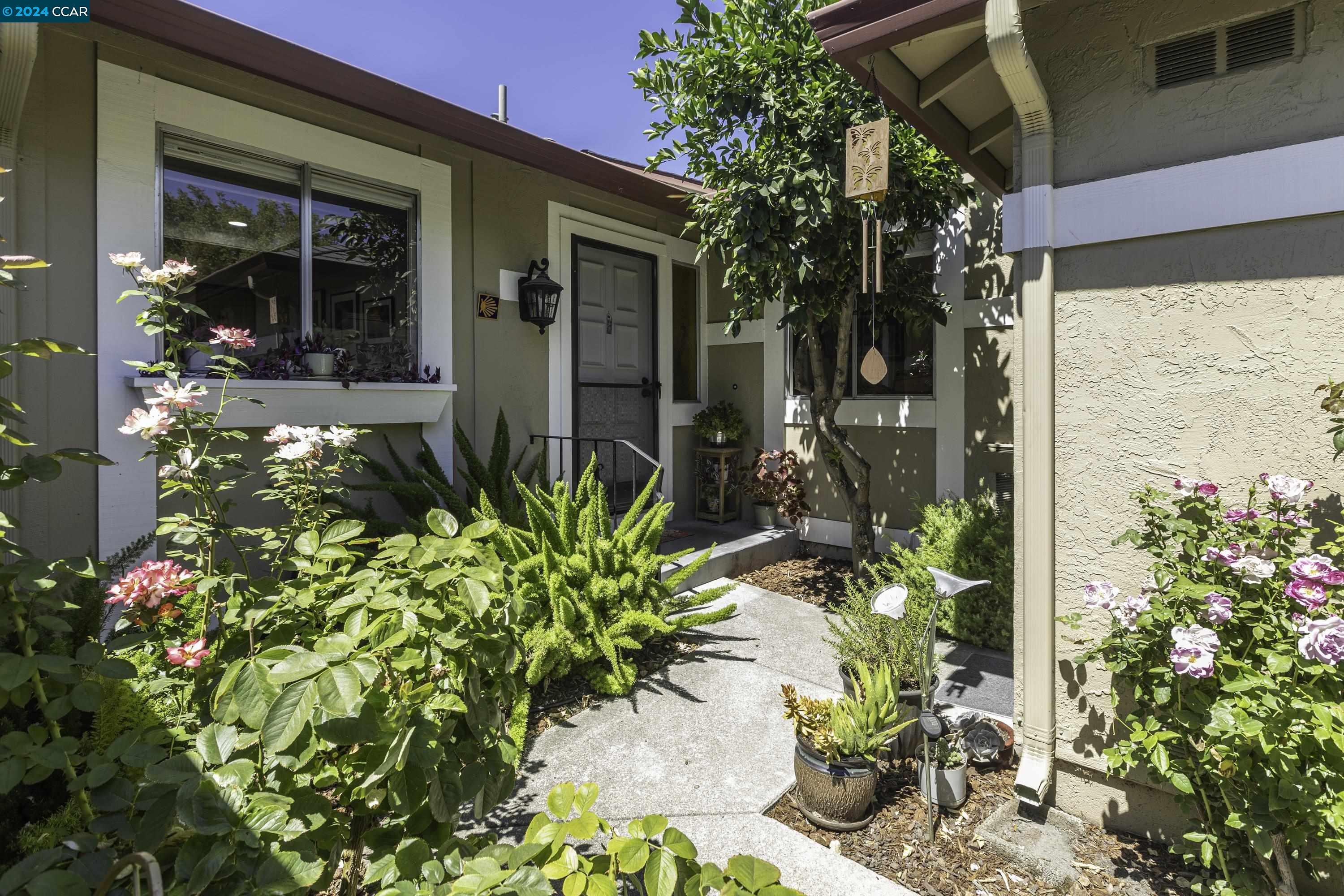 Photo #2: 41070040 Listing 