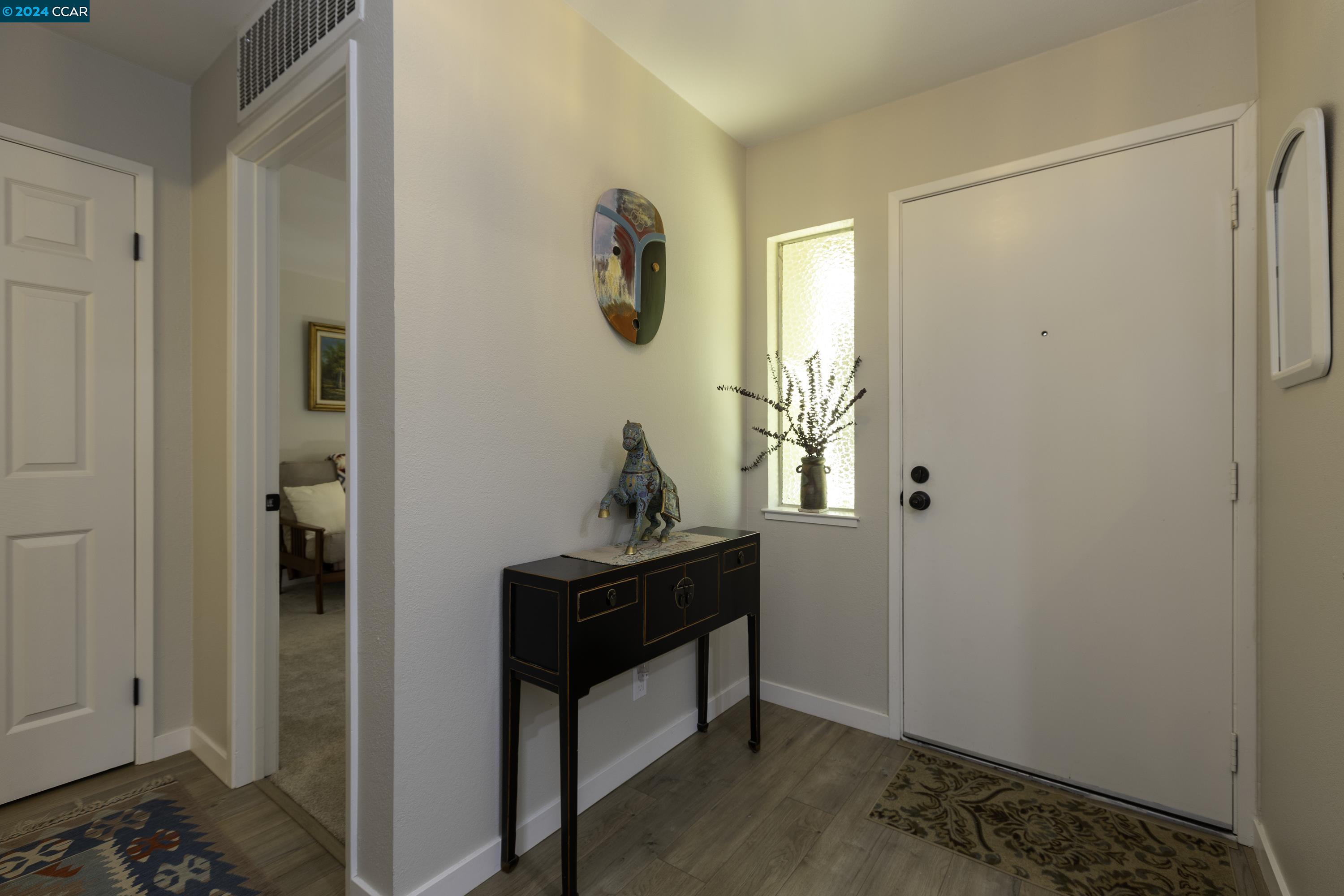 Photo #3: 41070040 Listing 