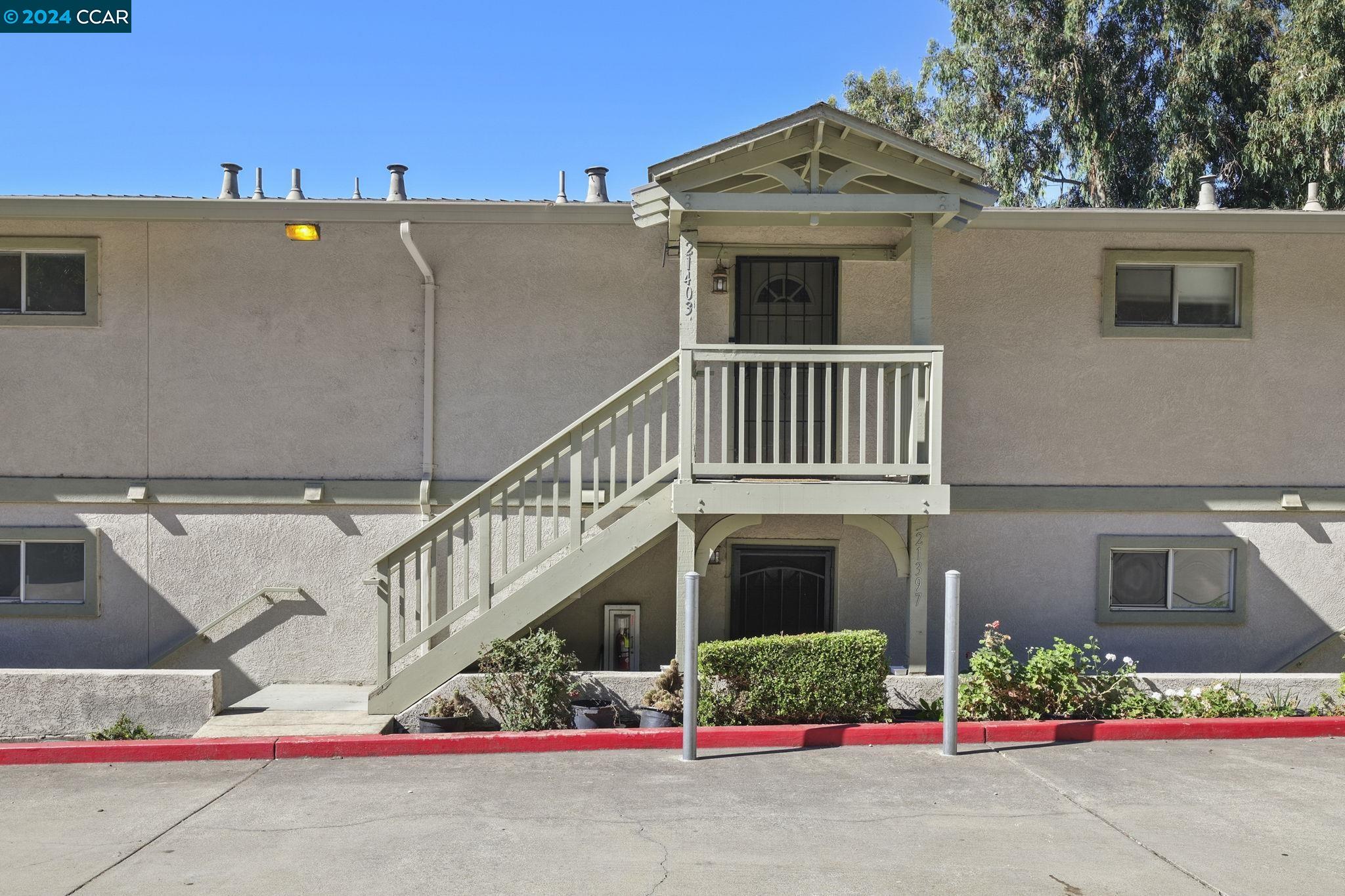 Detail Gallery Image 1 of 1 For 21403 Gary Dr #10,  Hayward,  CA 94546 - 2 Beds | 2 Baths