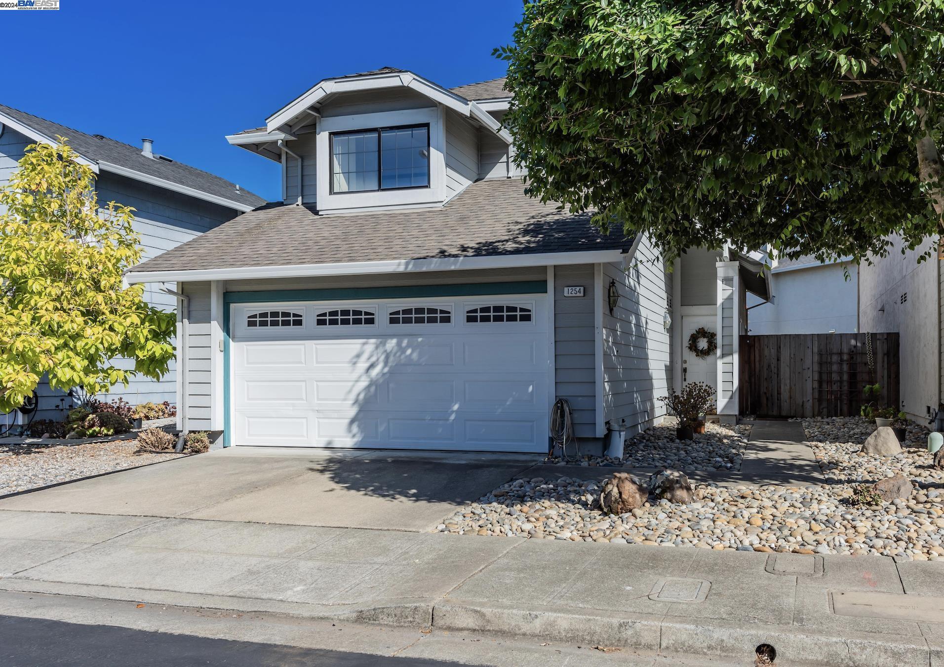 Detail Gallery Image 1 of 1 For 1254 Clarke Lane, Alameda,  CA 94502 - 3 Beds | 2/1 Baths