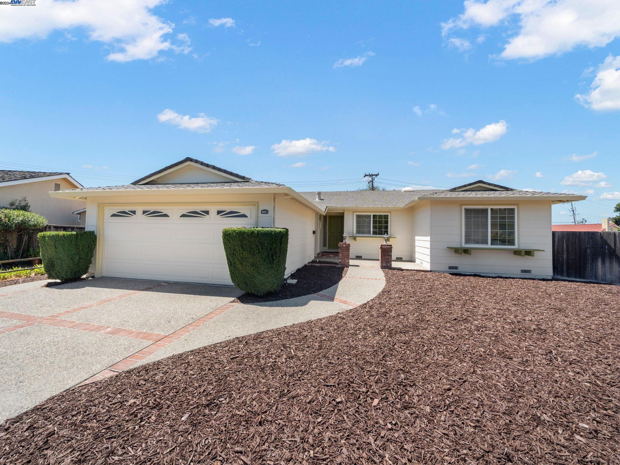 Detail Gallery Image 1 of 1 For 2021 Stonewood Ln, San Jose,  CA 95132 - 4 Beds | 2 Baths