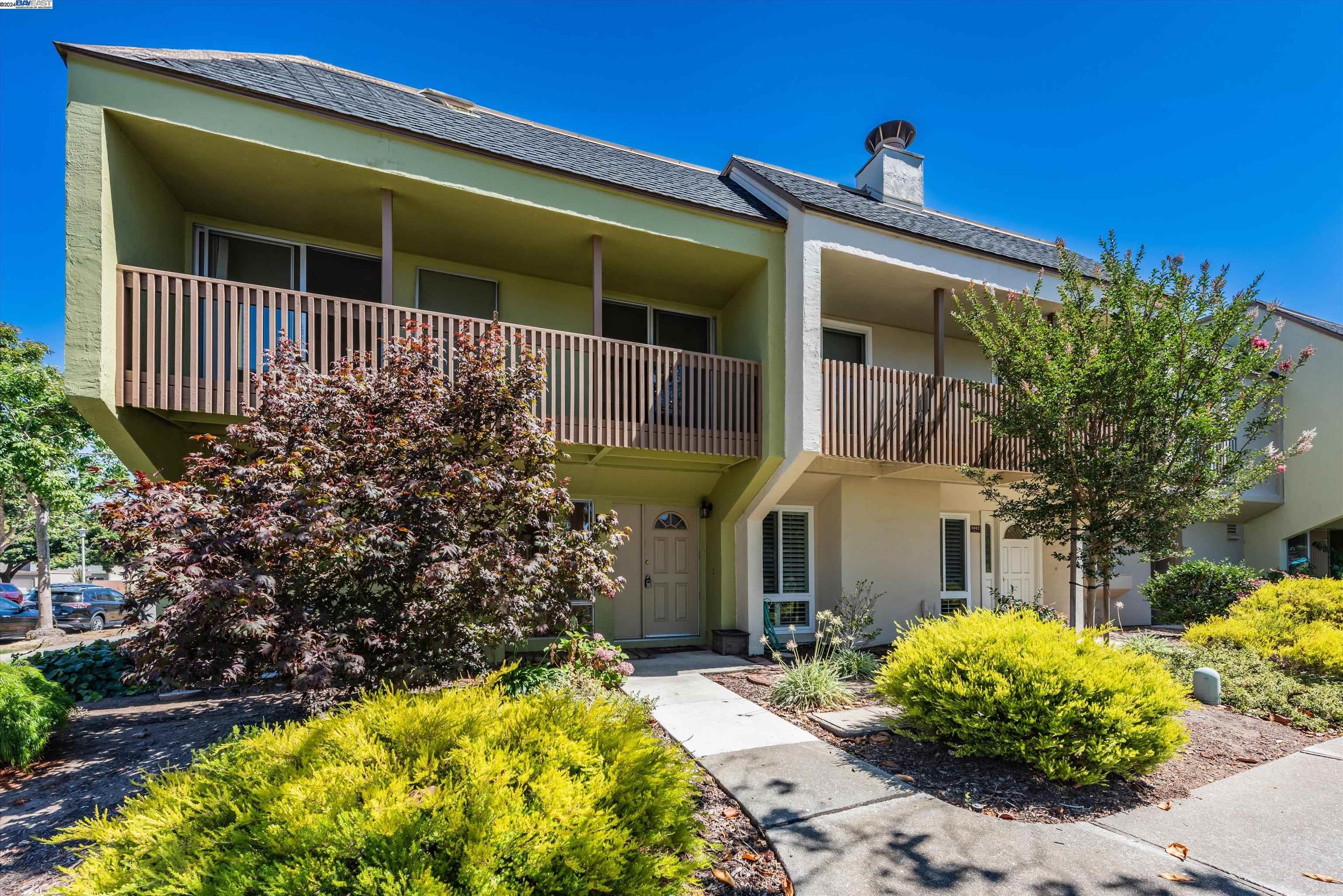 MLS: 41070163 Condo For Sale