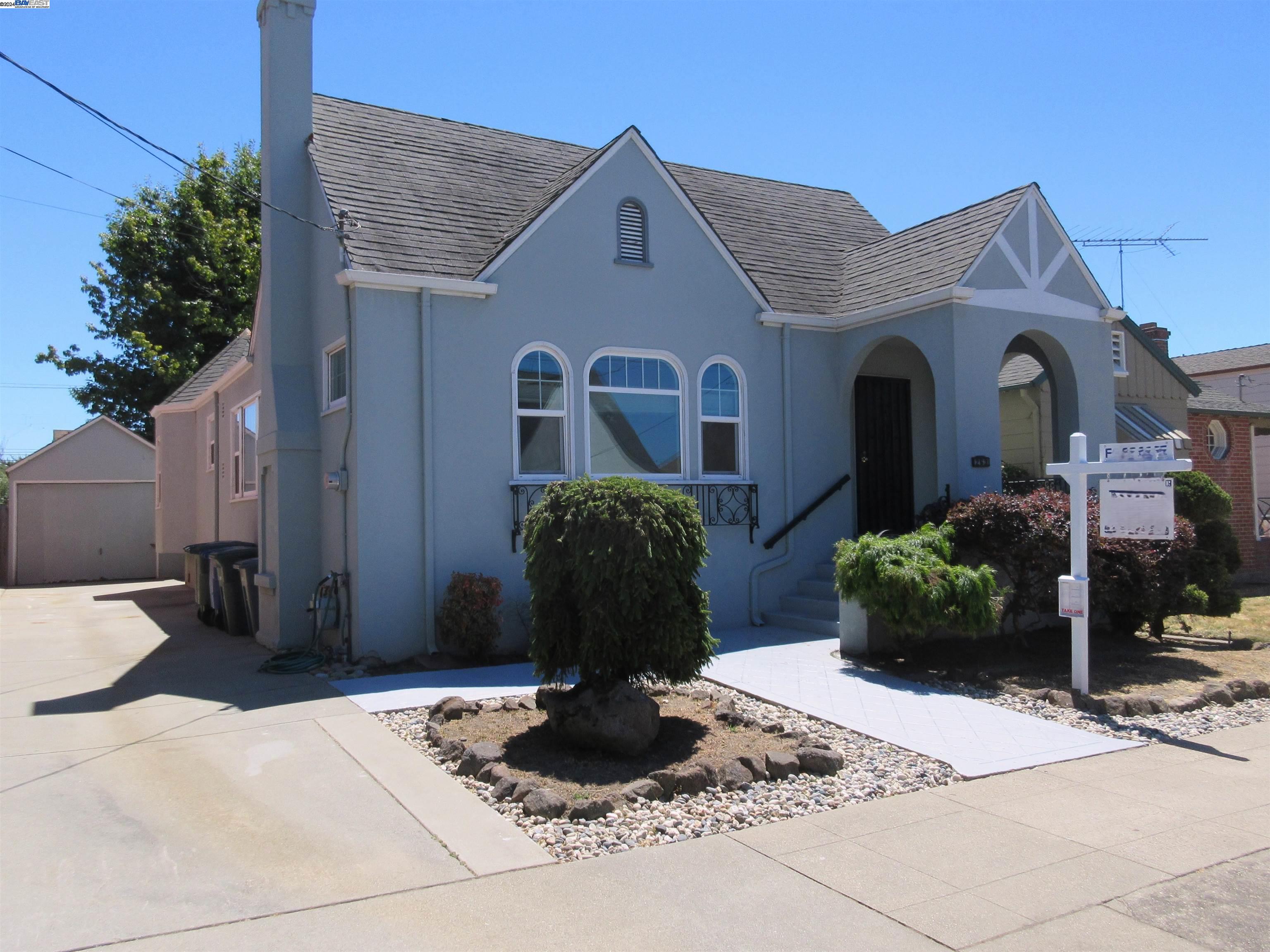 Detail Gallery Image 1 of 1 For 263 Leo Ave, San Leandro,  CA 94577 - 2 Beds | 1 Baths