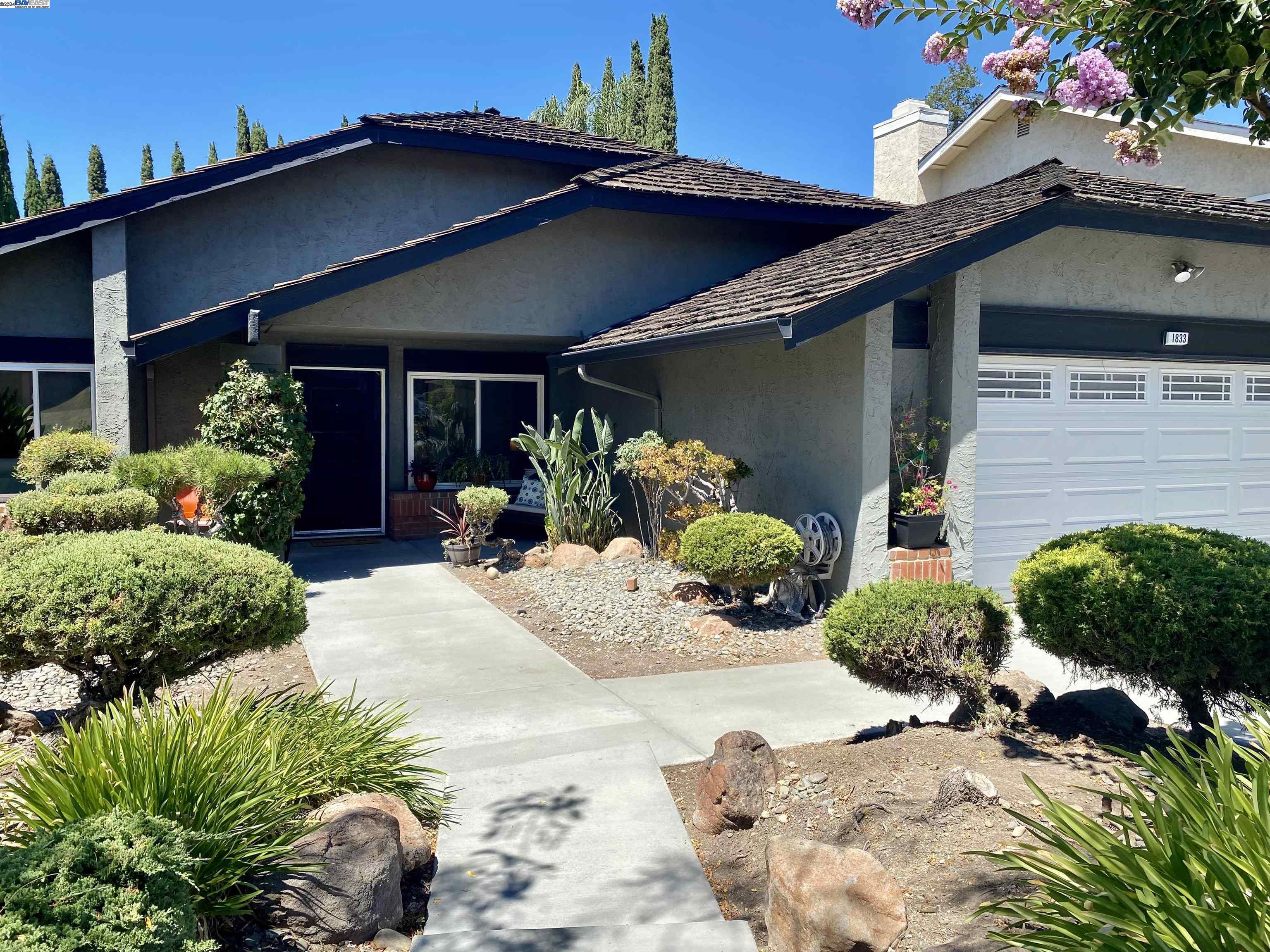 Welcome to your new abode! This stunning home is highly sought after for the single story construction and the highly desired neighborhood and community of Fremont. Spacious-open concept floor plan flows auspiciously. Huge master suite addition perfectly planned to connect indoor and outdoor amenities. Original master with full bath is perfect for multigenerational families. New paint, new floors, updated baths, multiple fireplaces, open kitchen w large nook area. Many gathering areas and rooms for any use imaginable. Private large lot with pool. Close to major freeways, high scoring schools, excellent restaurants, shops, entertainment, parks and more. Open house Sunday 9/22 12:30-3:30pm.