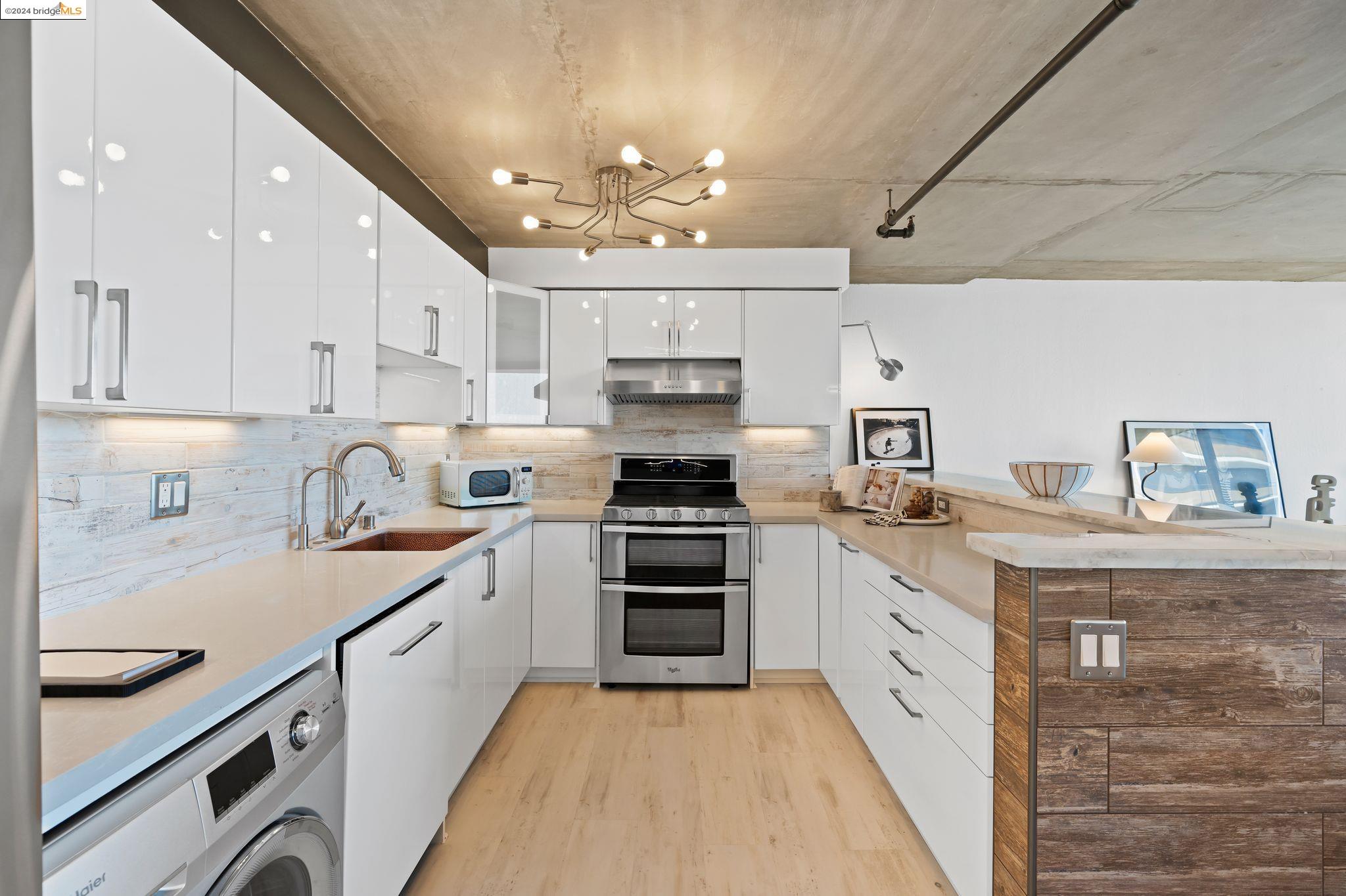 Photo #2: 41070186 Listing 