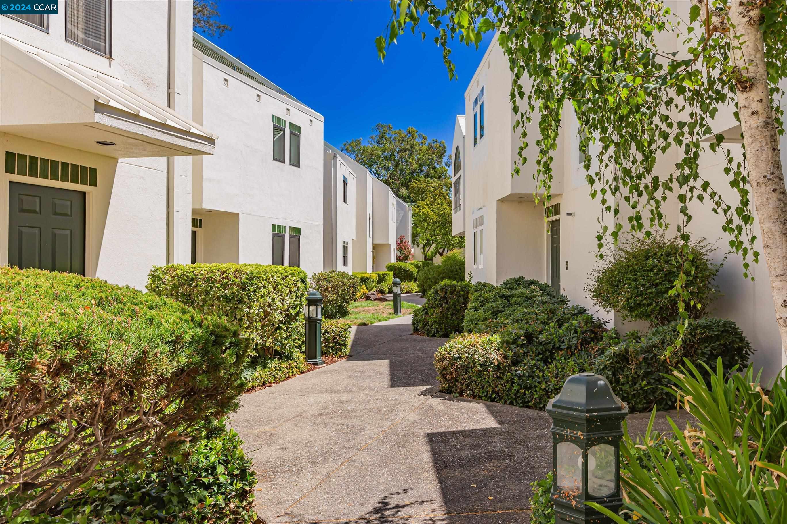 Photo #2: 41070252 Listing 