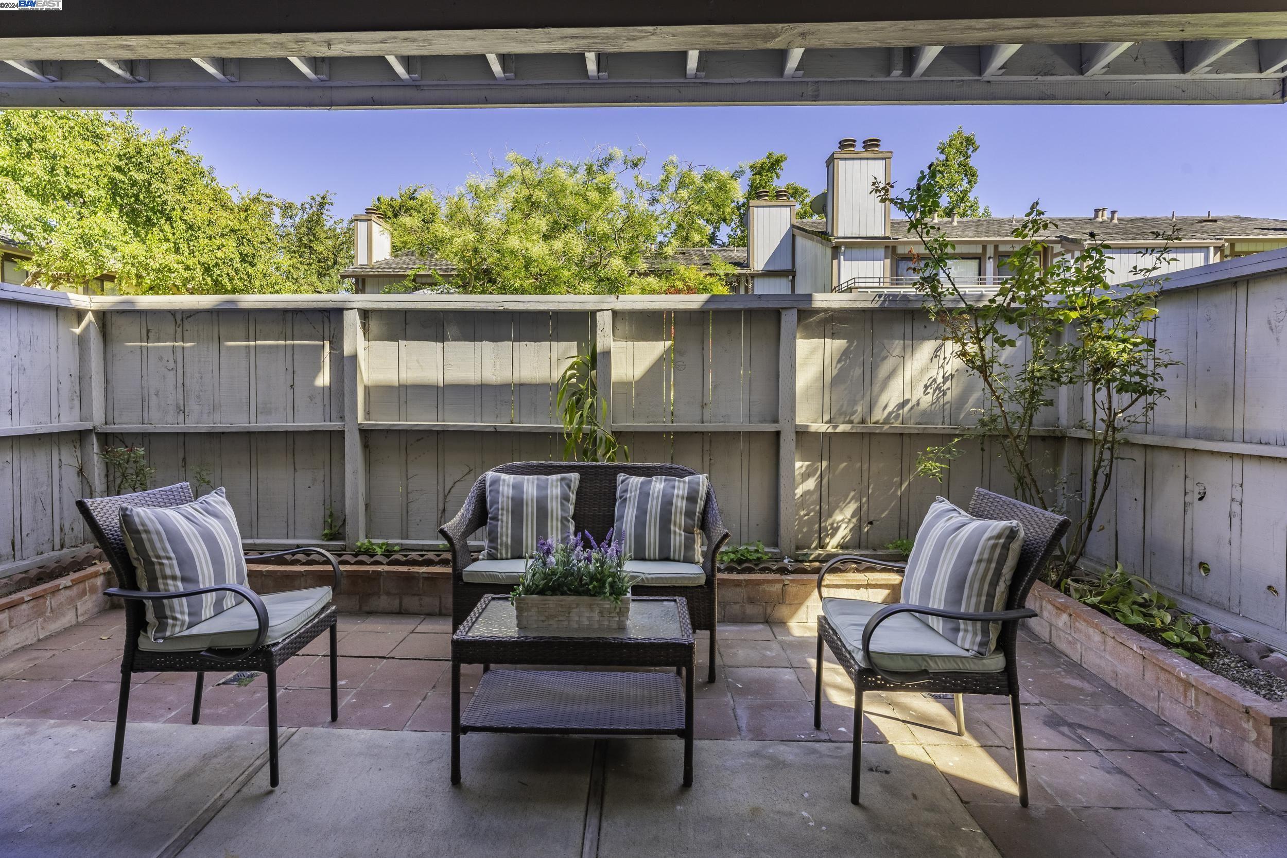 Detail Gallery Image 22 of 32 For 6268 Joaquin Murieta Ave #F,  Newark,  CA 94560 - 2 Beds | 1 Baths