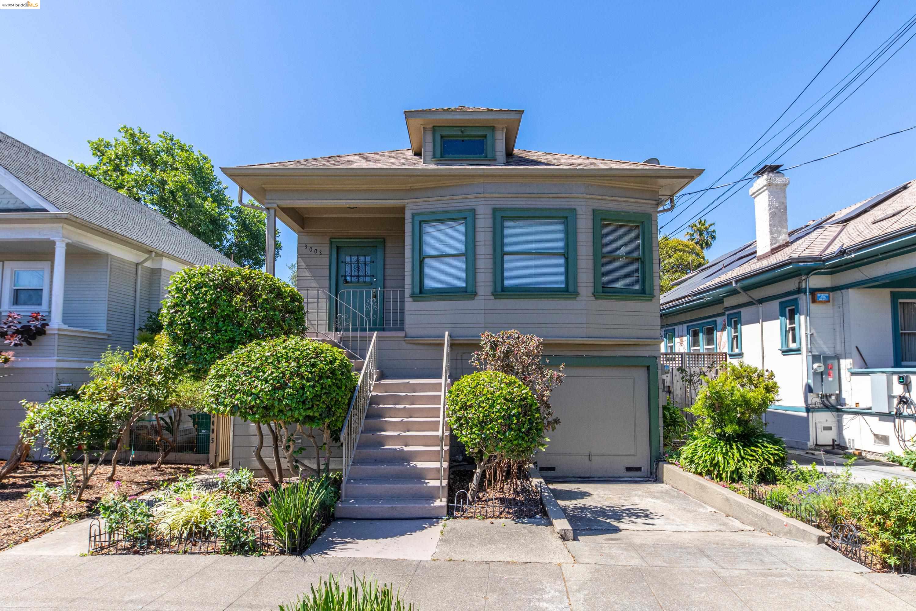3003 Galindo St  