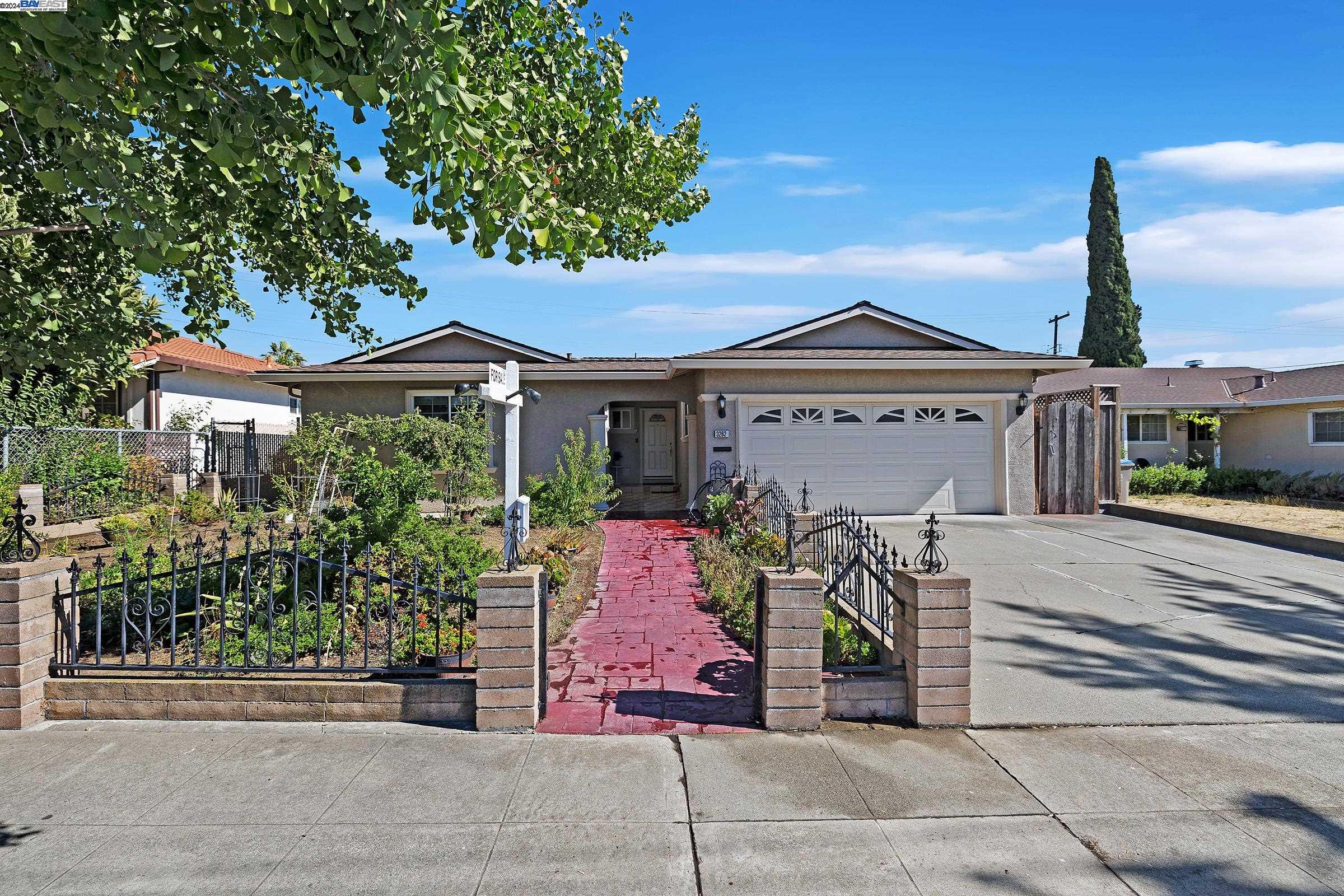 Detail Gallery Image 1 of 1 For 3262 Marten Avenue, San Jose,  CA 95148 - 4 Beds | 2 Baths