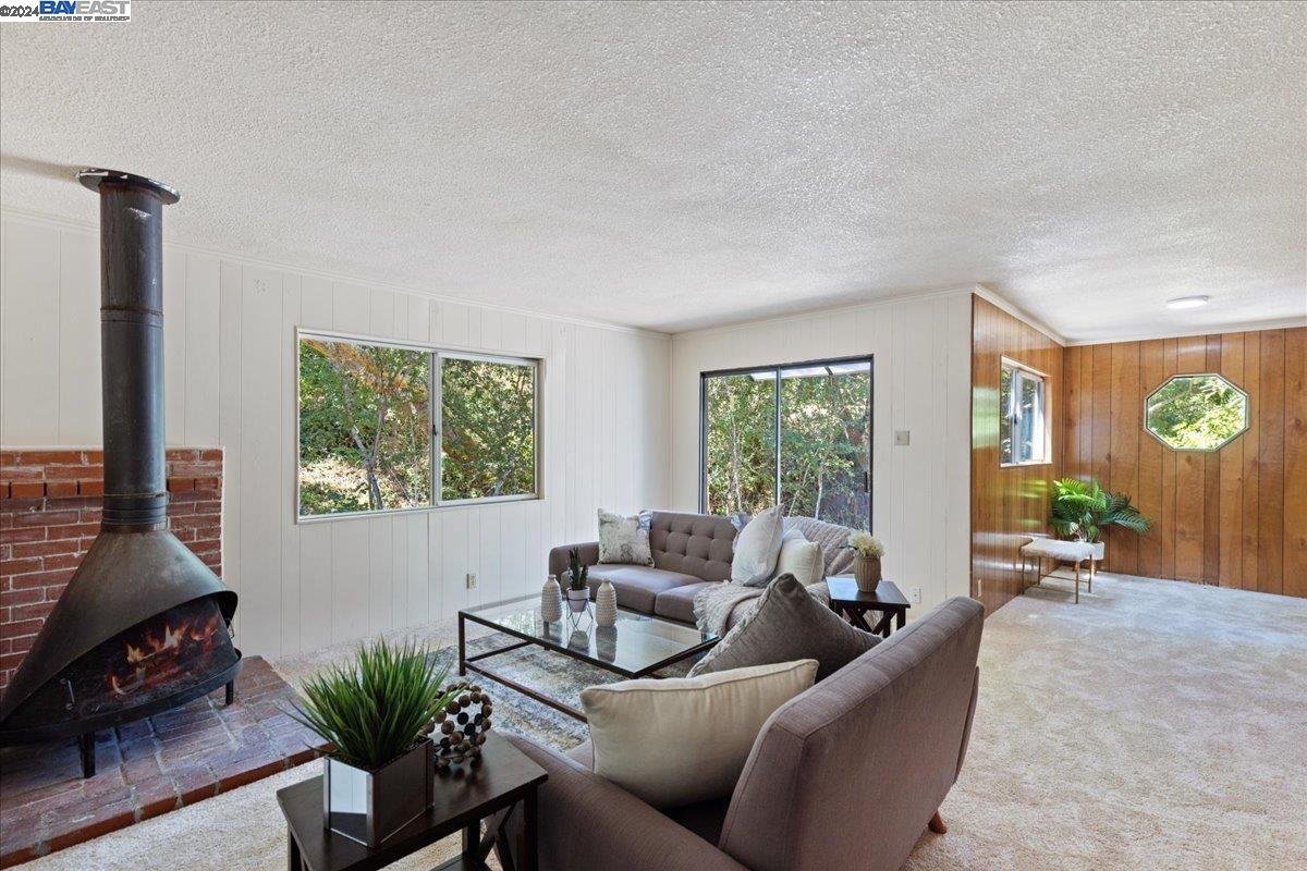 Detail Gallery Image 24 of 36 For 30261 Palomares Rd, Castro Valley,  CA 94552 - 6 Beds | 4 Baths