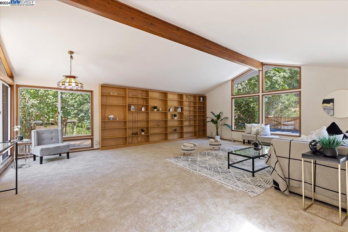 Detail Gallery Image 7 of 36 For 30261 Palomares Rd, Castro Valley,  CA 94552 - 6 Beds | 4 Baths