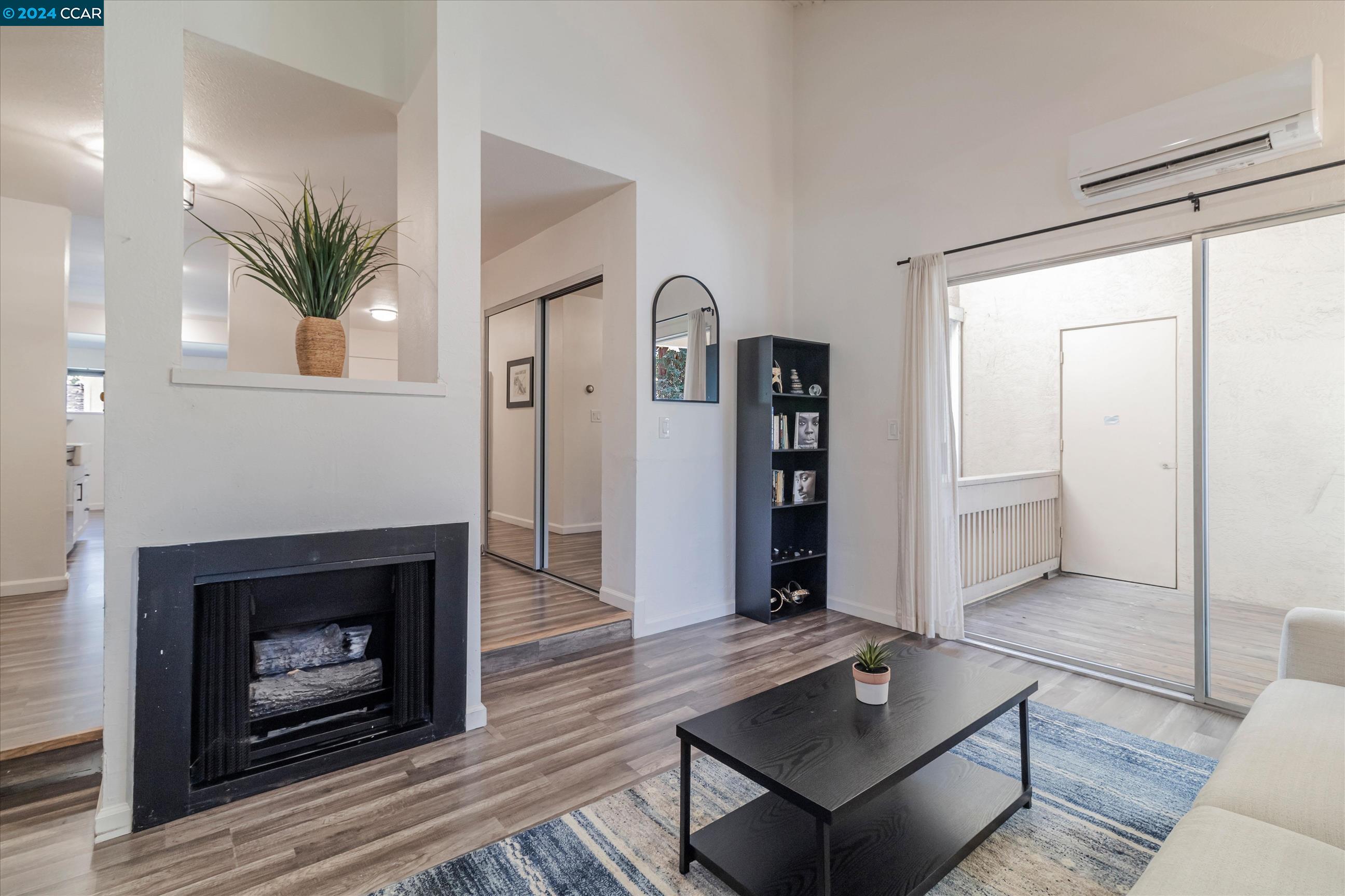 Photo #2: 41070504 Listing 