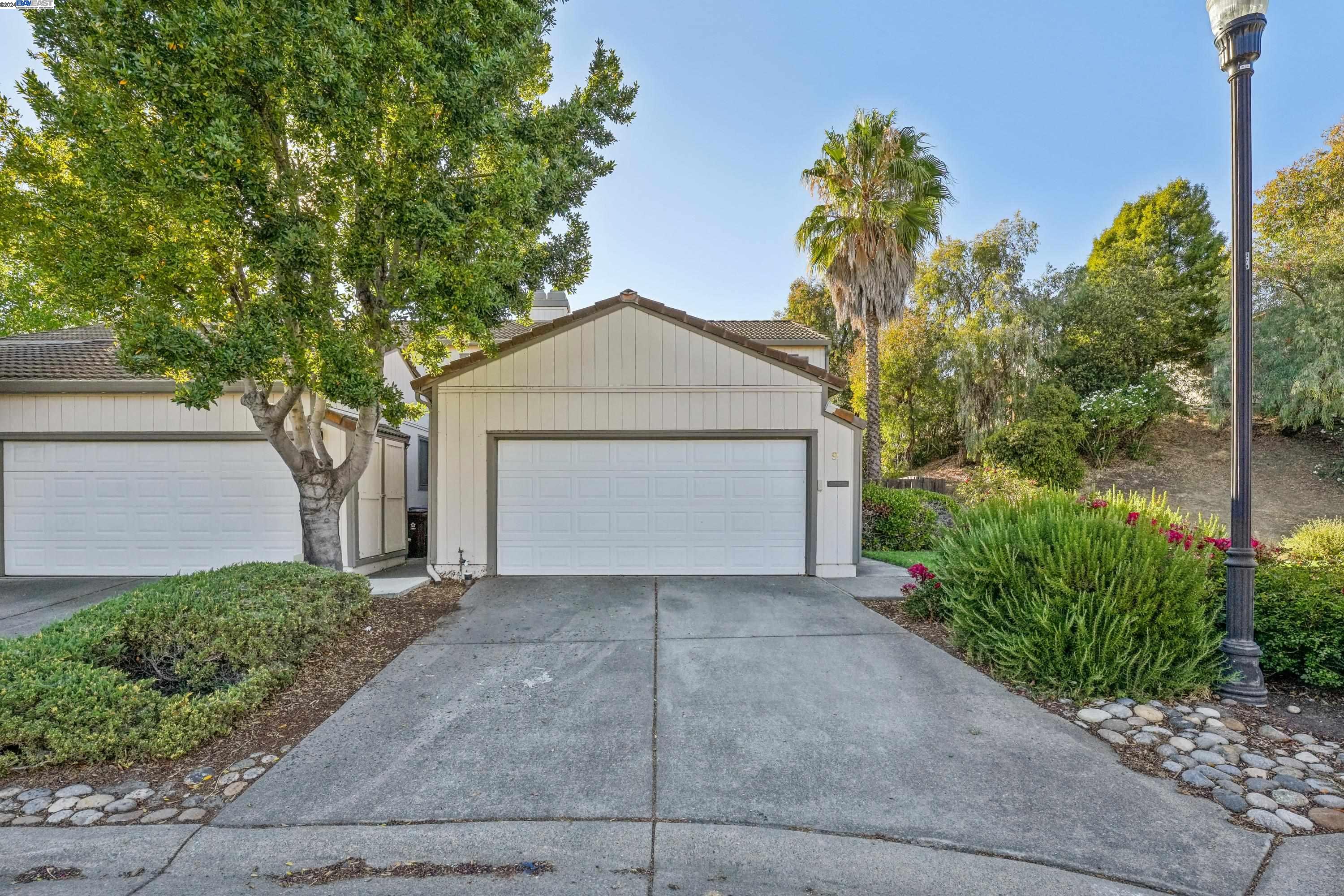 Photo #2: 41070521 Listing 