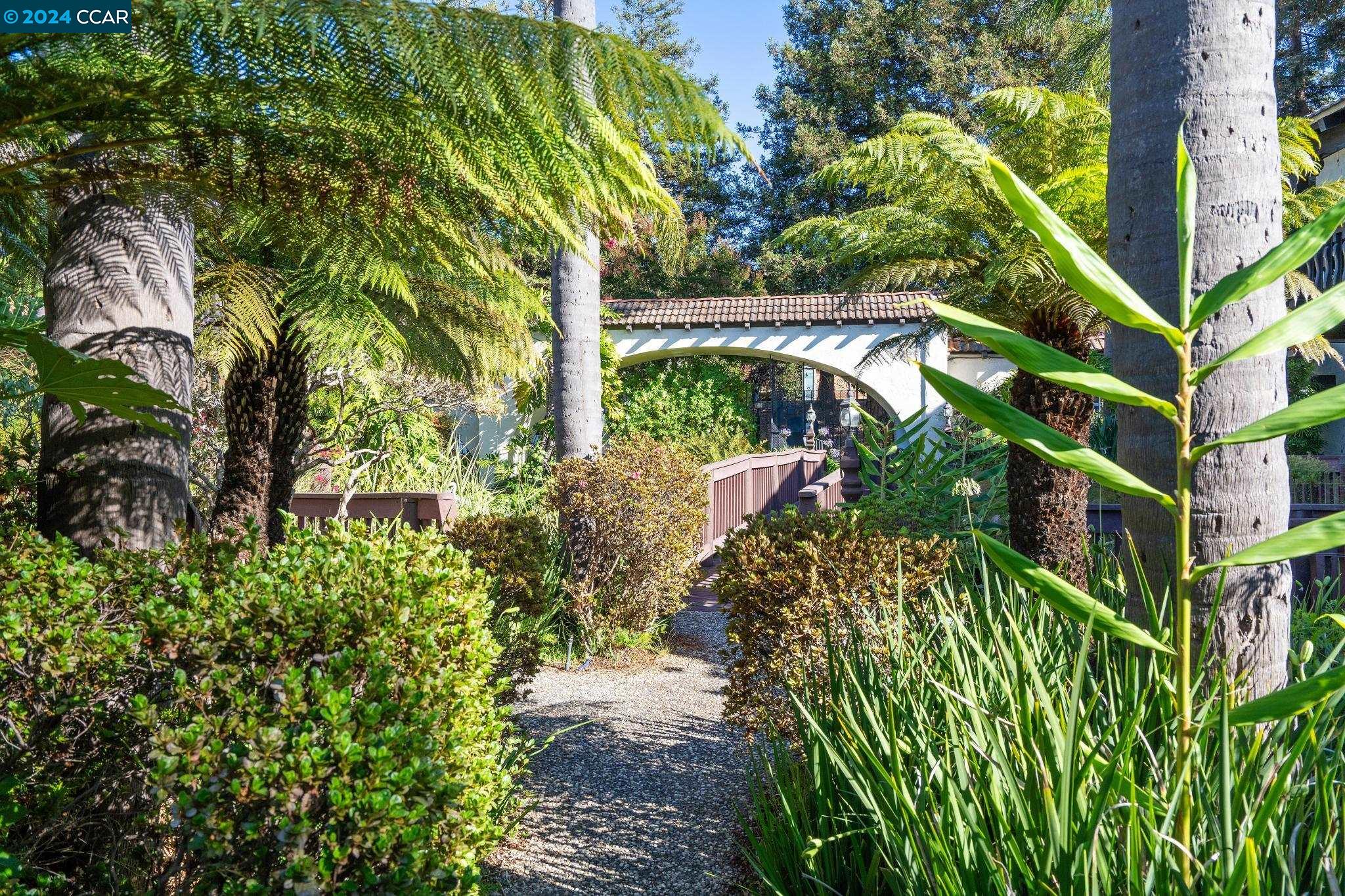 Photo #6: 41070556 Listing 