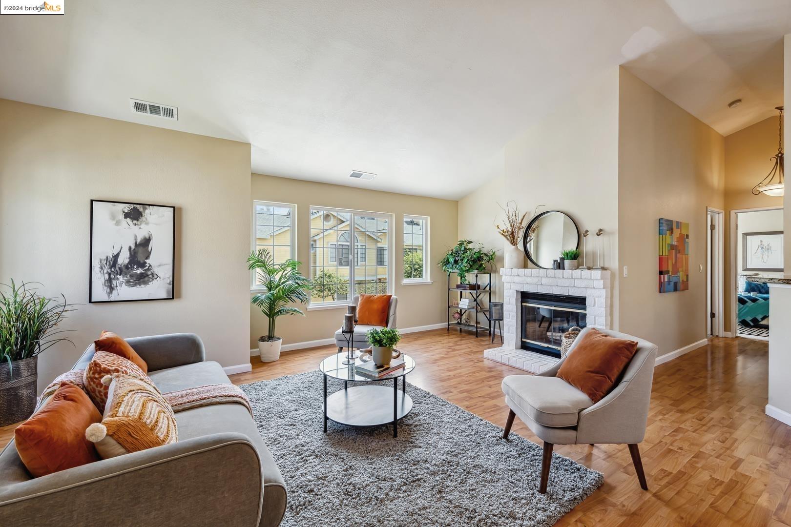 Photo #4: 41070565 Listing 