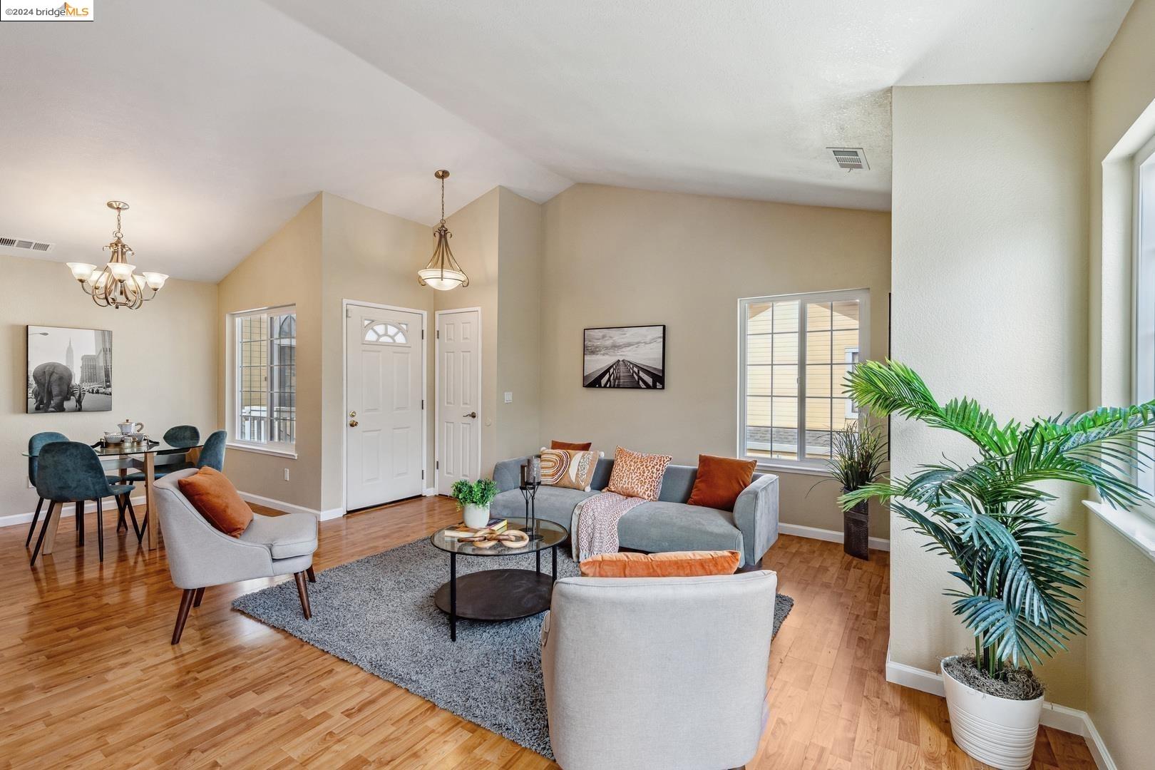 Photo #5: 41070565 Listing 