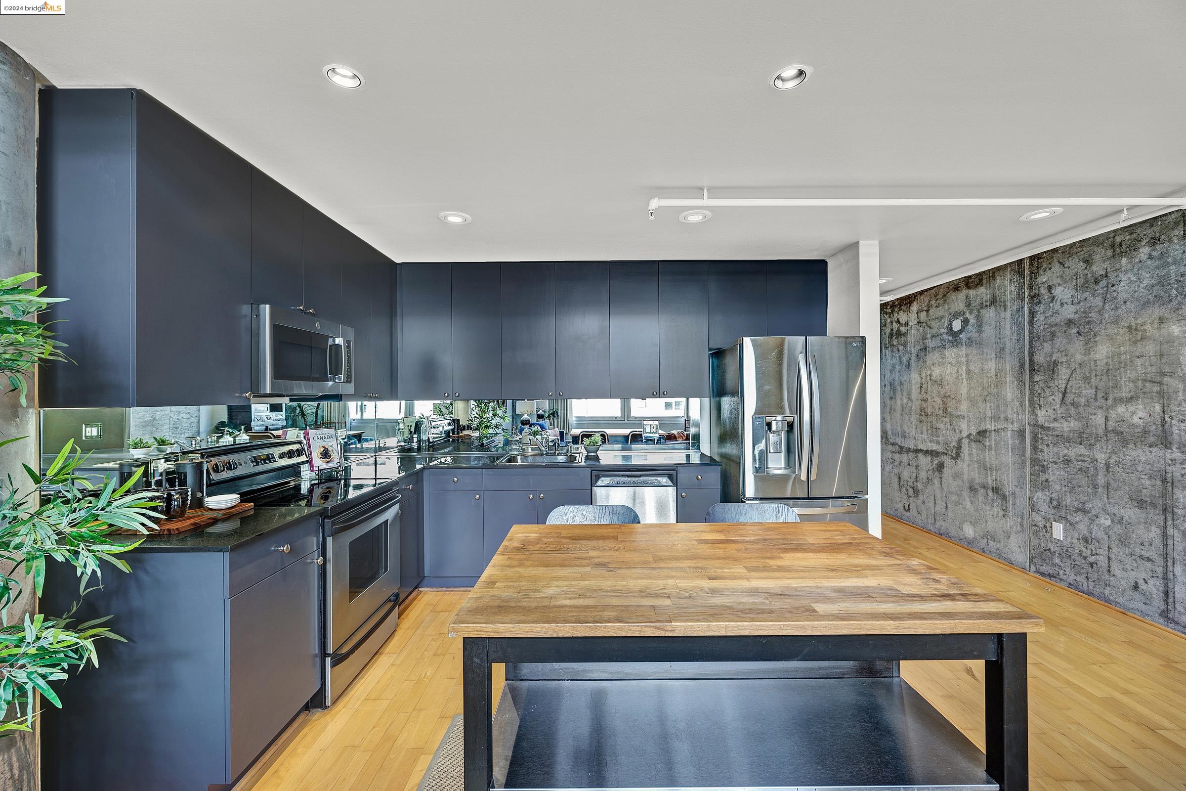 Photo #5: 41070573 Listing 