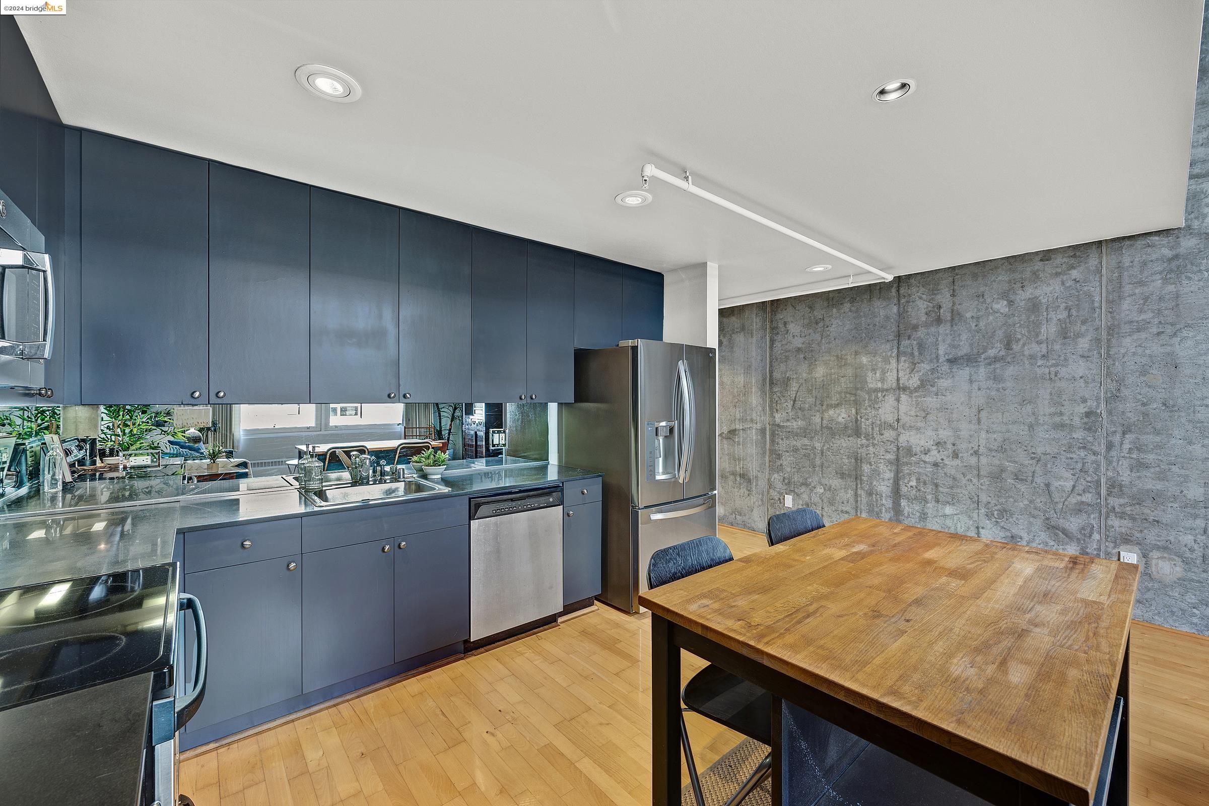 Photo #6: 41070573 Listing 