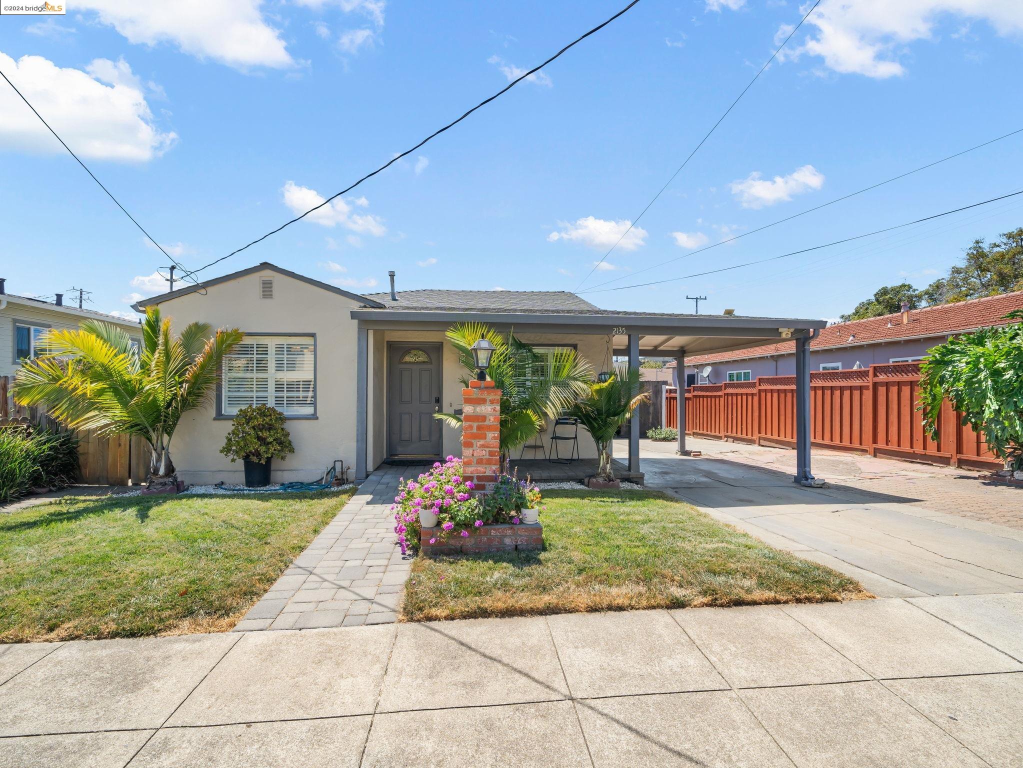 Detail Gallery Image 1 of 1 For 2135 Buena Vista Ave, San Leandro,  CA 94577 - 2 Beds | 1 Baths
