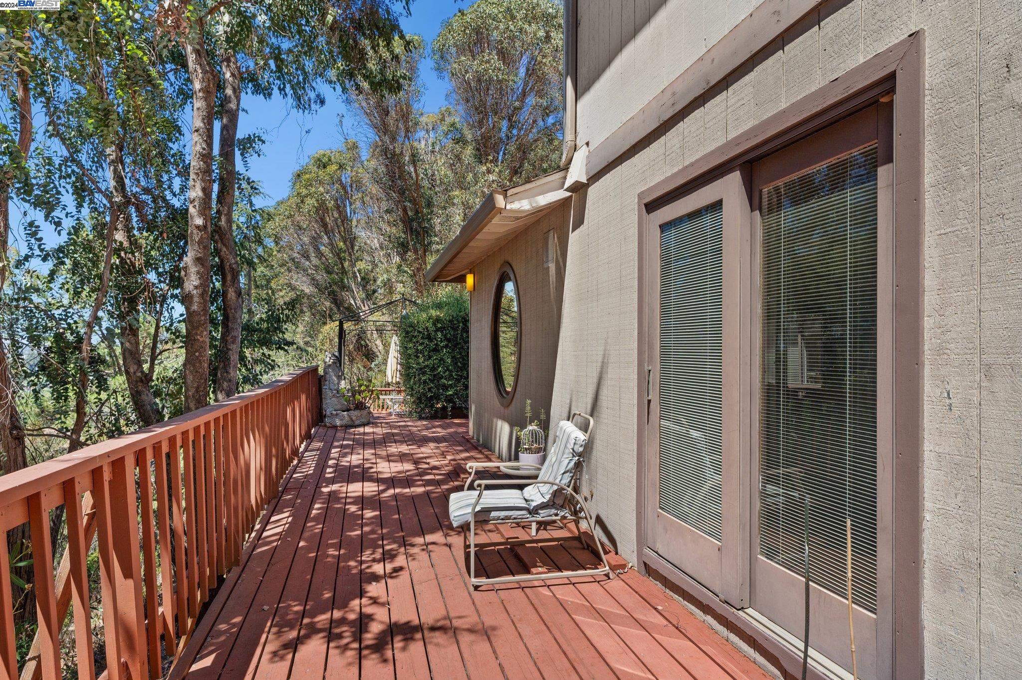 Detail Gallery Image 26 of 51 For 2531 Heide Ct, El Sobrante,  CA 94803 - 5 Beds | 3/1 Baths