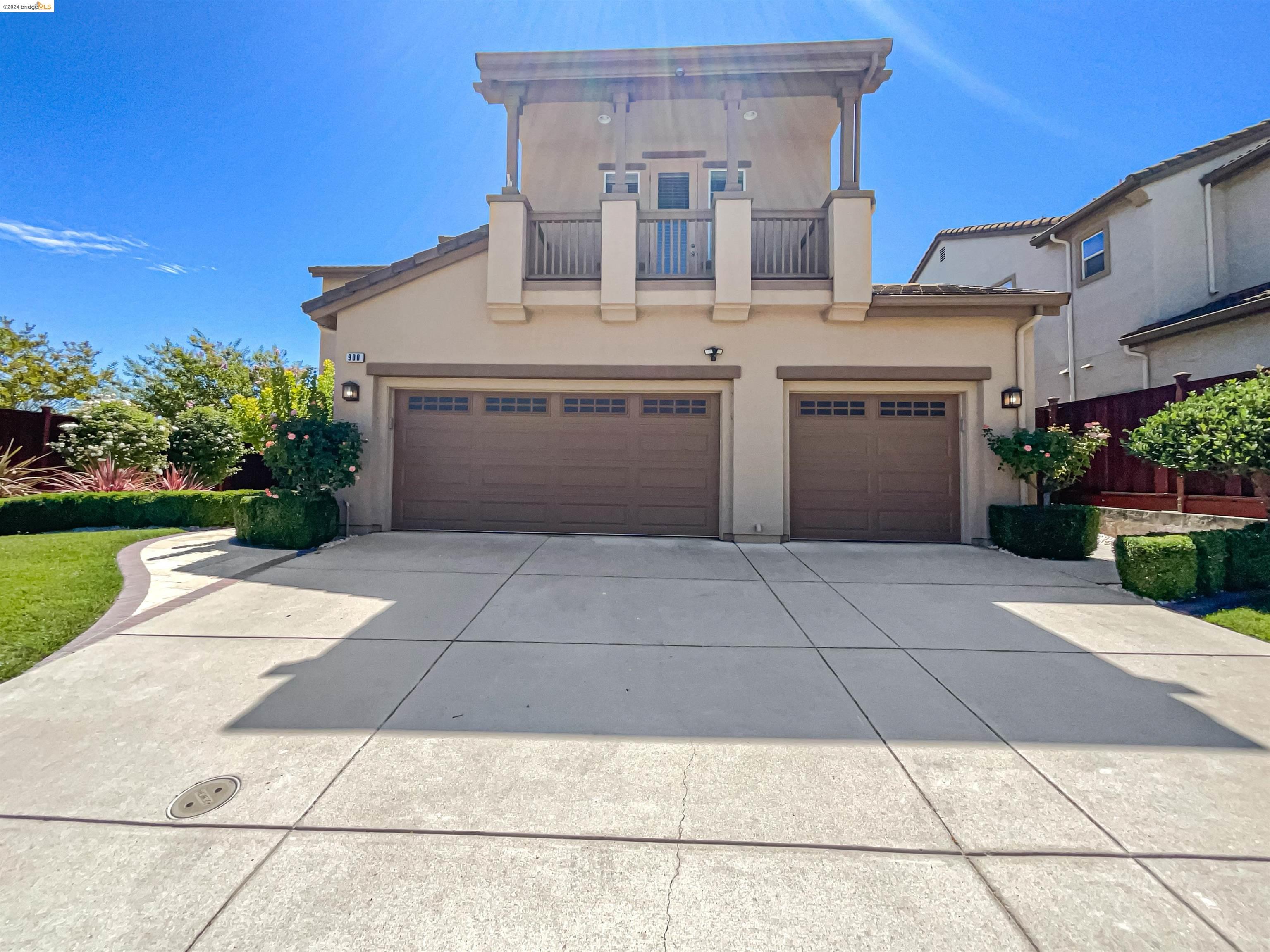 Detail Gallery Image 1 of 1 For 900 Brook Way, Gilroy,  CA 95020 - 4 Beds | 4 Baths