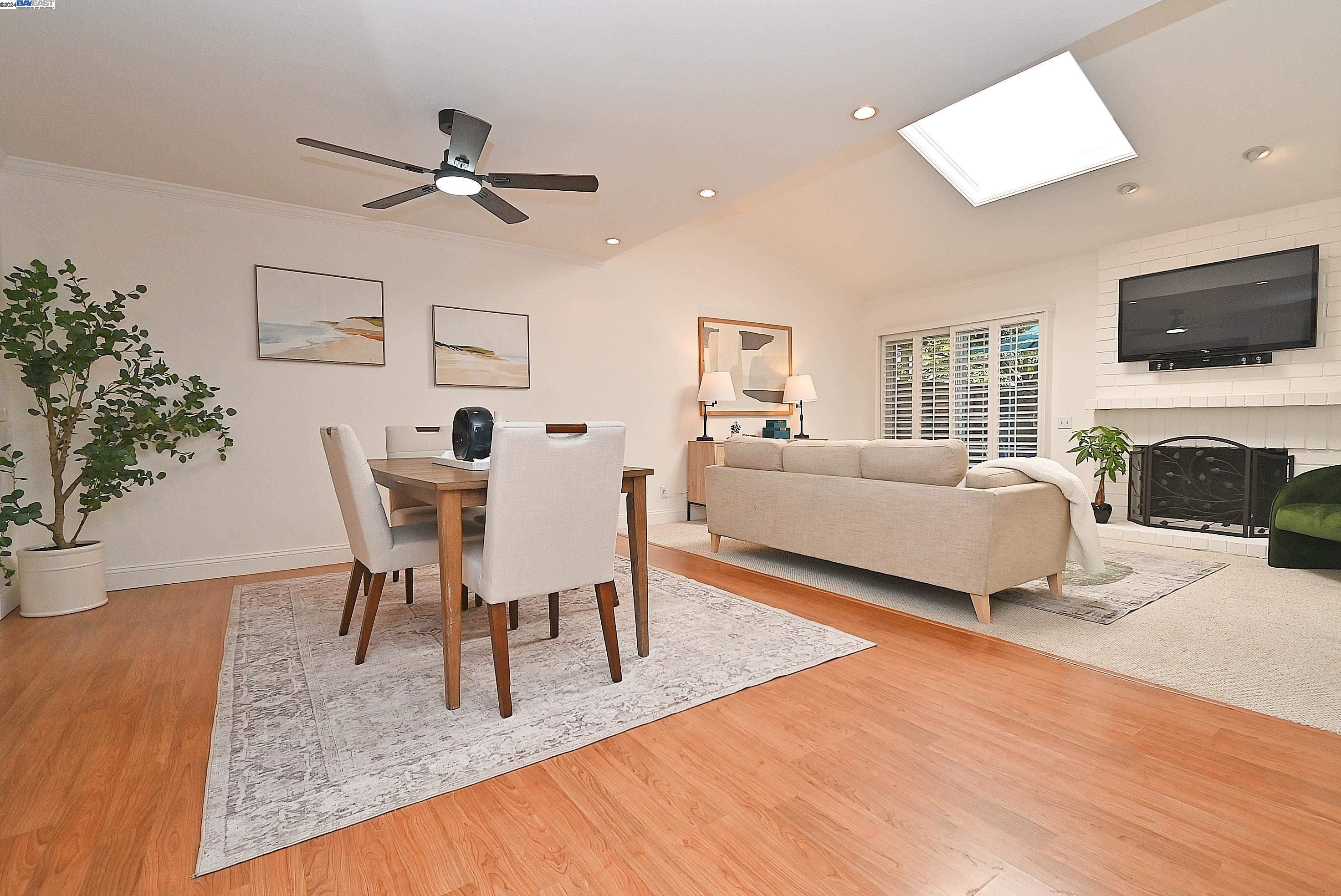 Photo #2: 41070682 Listing 