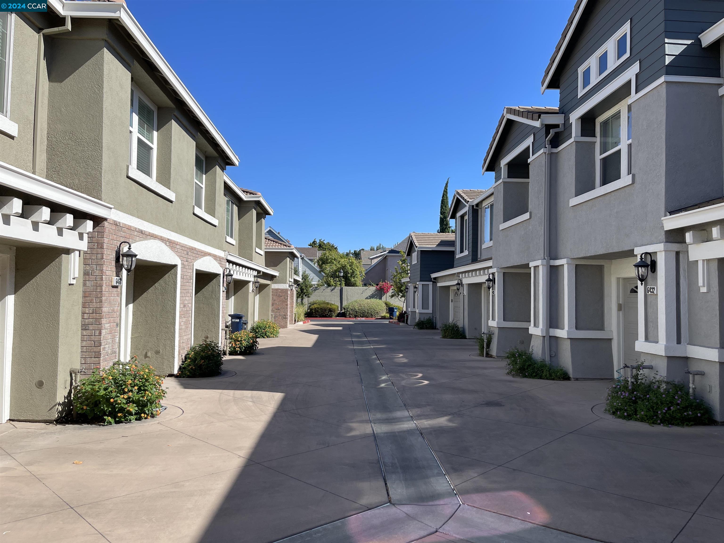 Photo #2: 41070693 Listing 