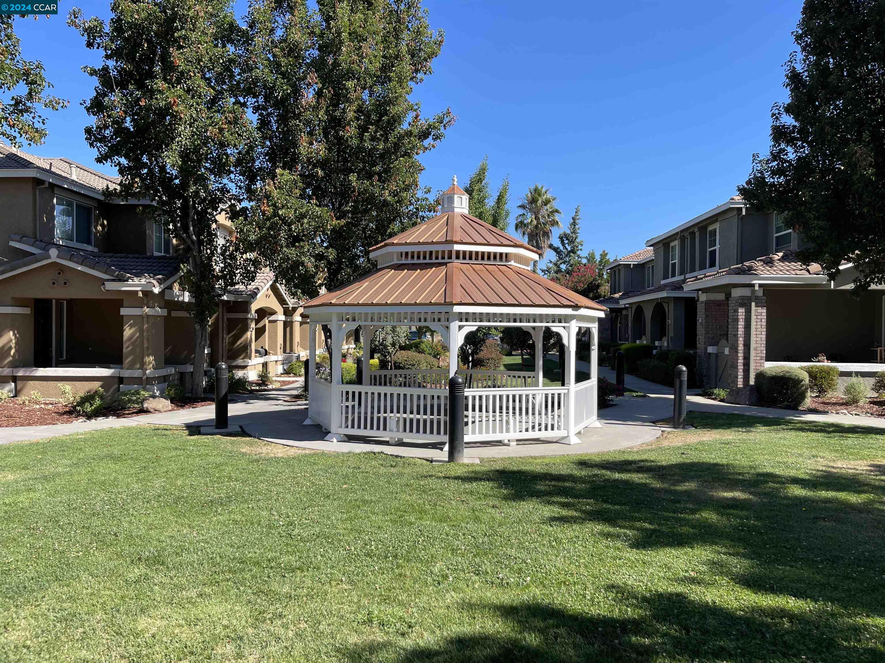 Photo #4: 41070693 Listing 