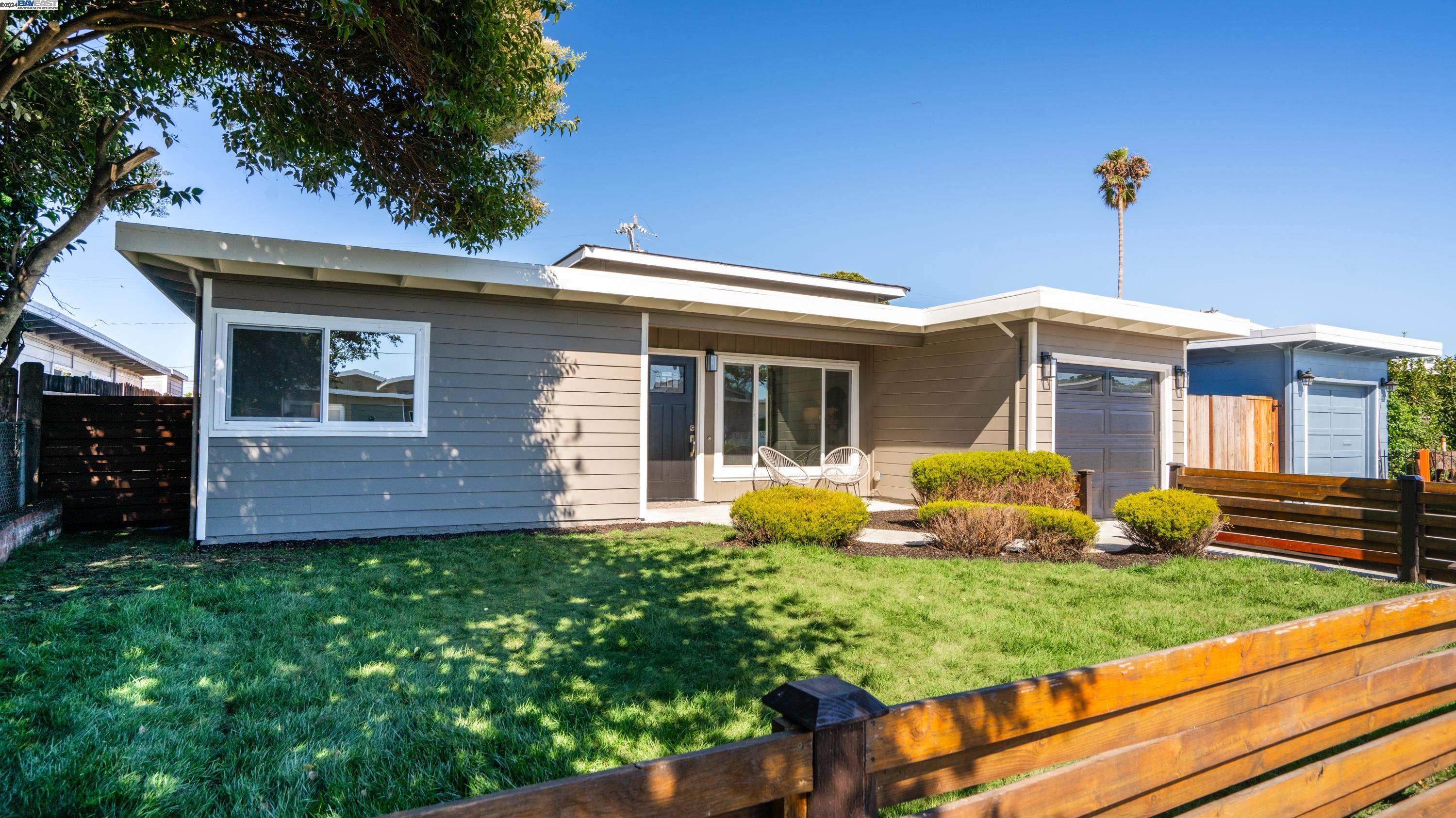 Detail Gallery Image 1 of 1 For 825 Fallon Ave, San Mateo,  CA 94401 - 3 Beds | 1/1 Baths