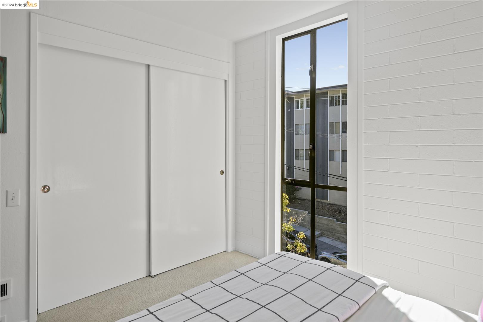 Detail Gallery Image 23 of 35 For 670 Vernon #302,  Oakland,  CA 94610-1405 - 2 Beds | 1 Baths