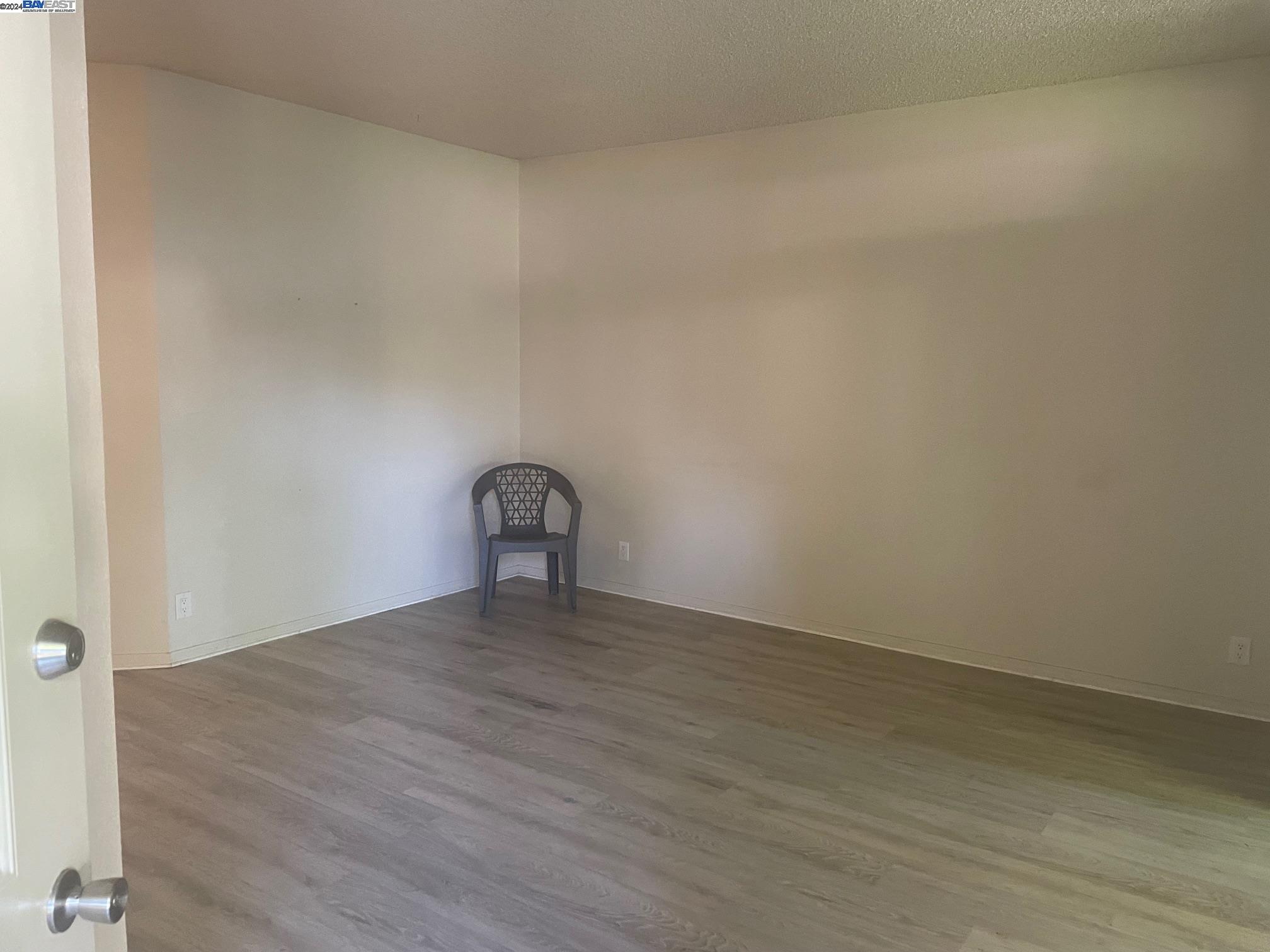 Photo #5: 41070779 Listing 