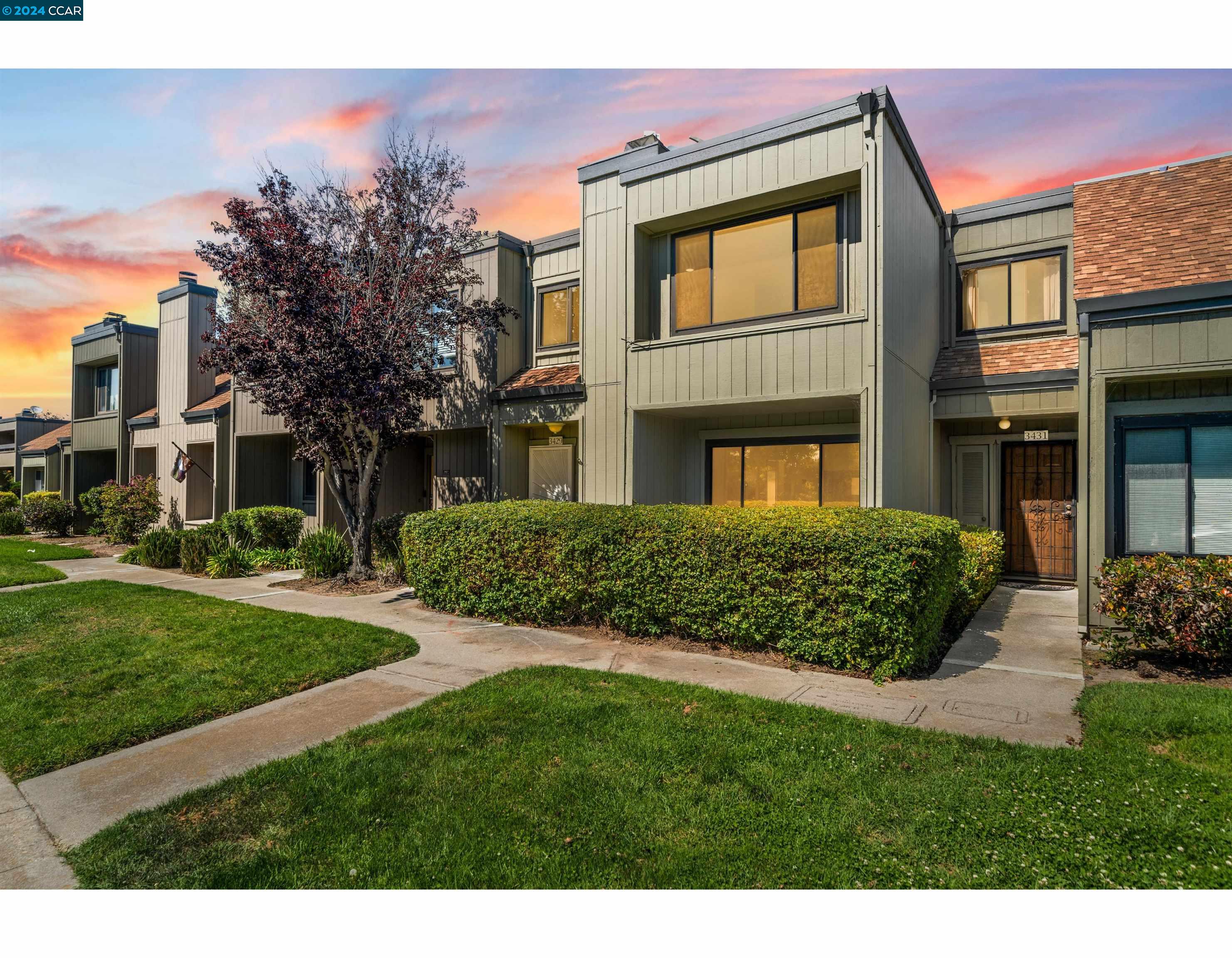 More Details about MLS # 41070892 : 3429 CATALINA AVE