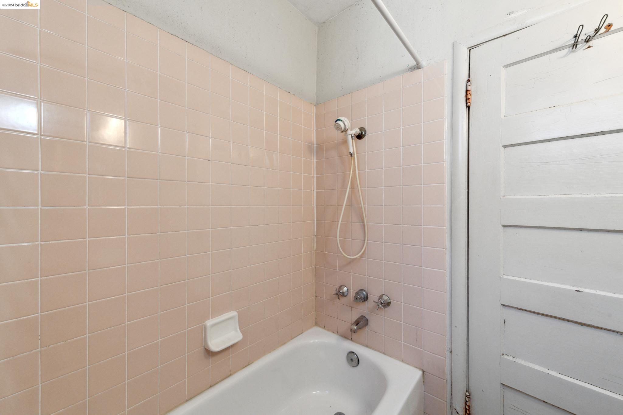 Detail Gallery Image 22 of 34 For 2344 Fulton St, Berkeley,  CA 94704 - 2 Beds | 1 Baths